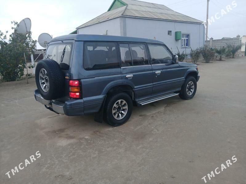 Mitsubishi Pajero 1997 - 70 000 TMT - Этрек - img 1