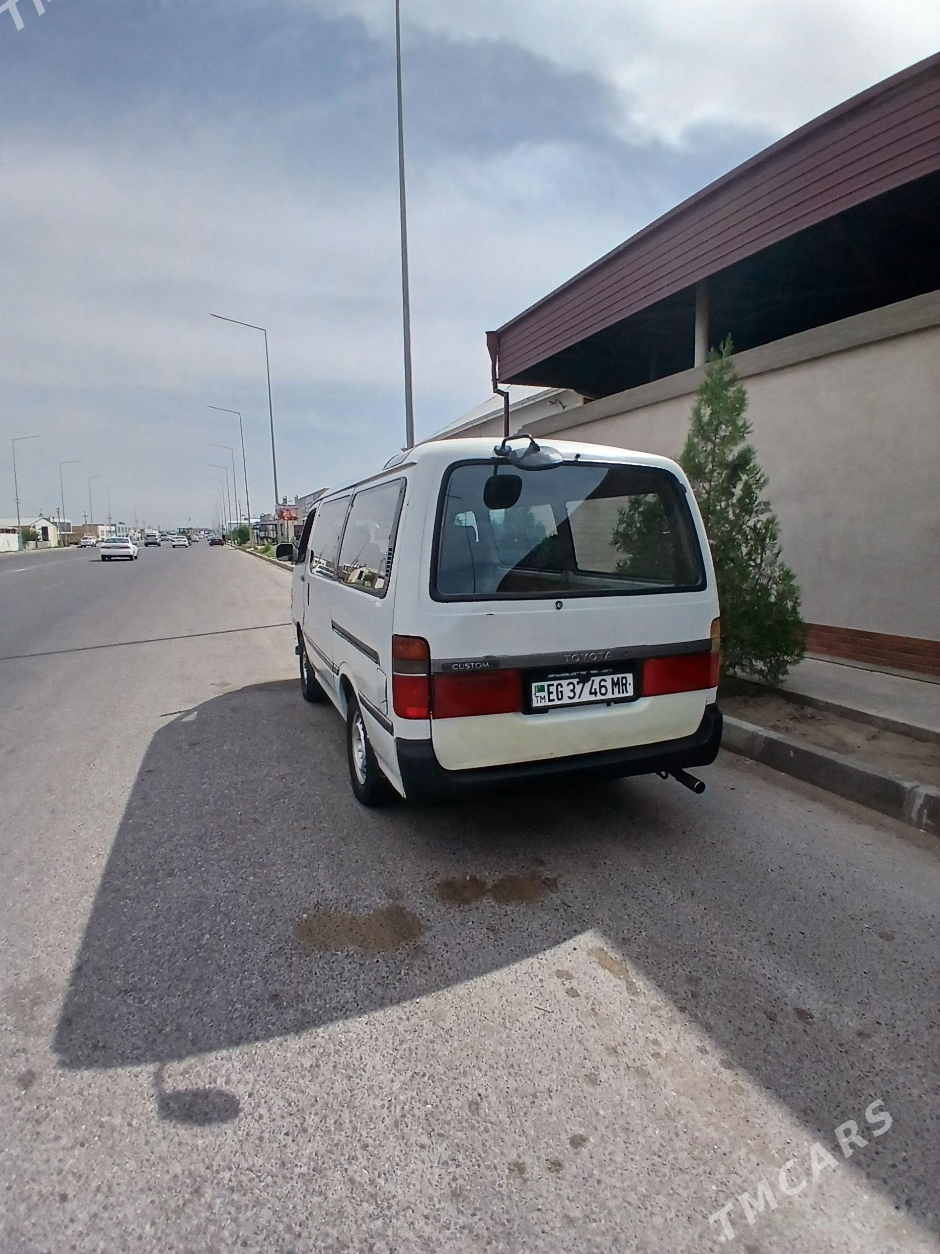 Toyota Hiace 1990 - 55 000 TMT - Murgap - img 1