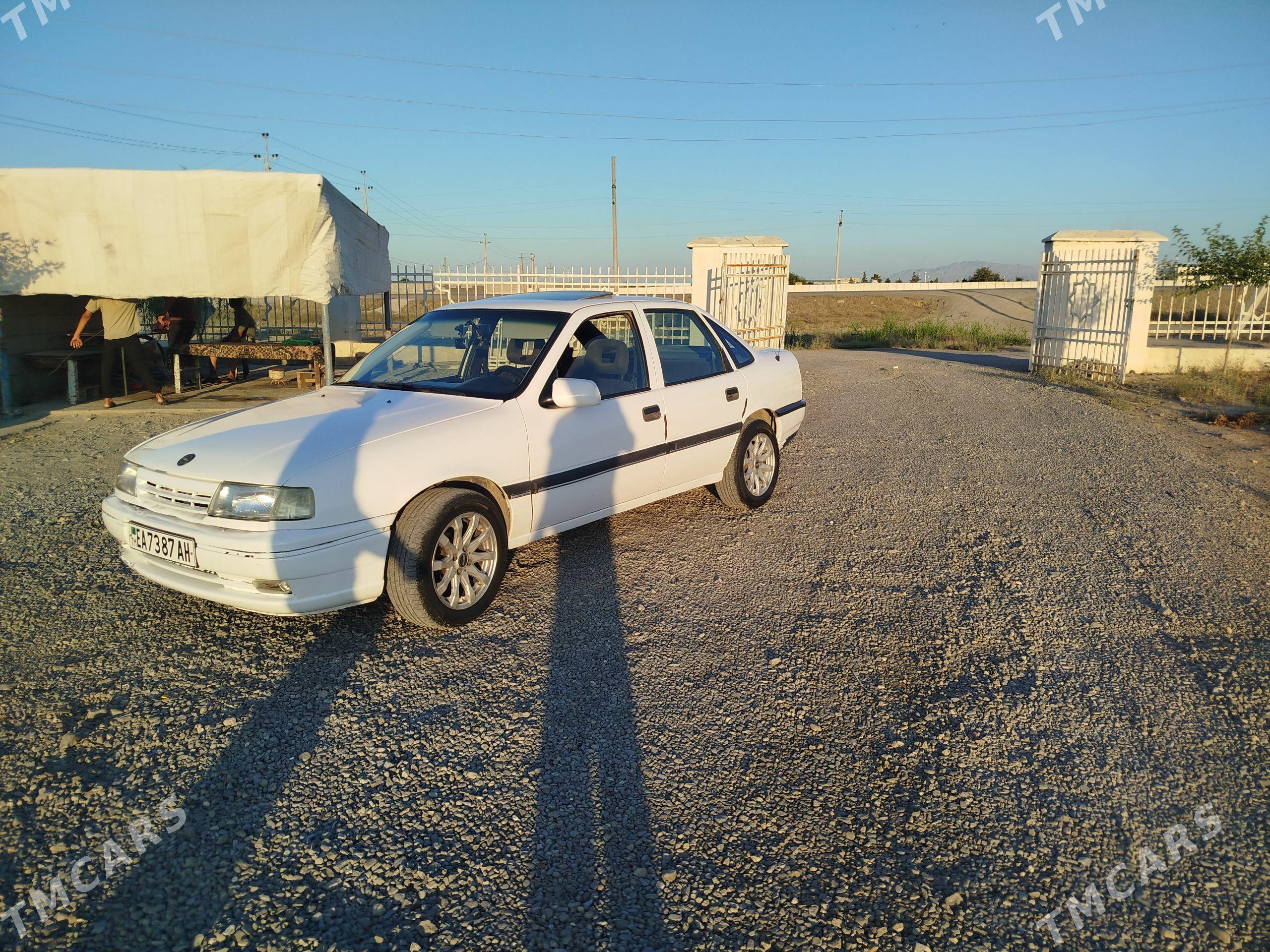 Opel Vectra 1991 - 50 000 TMT - Бахарден - img 1