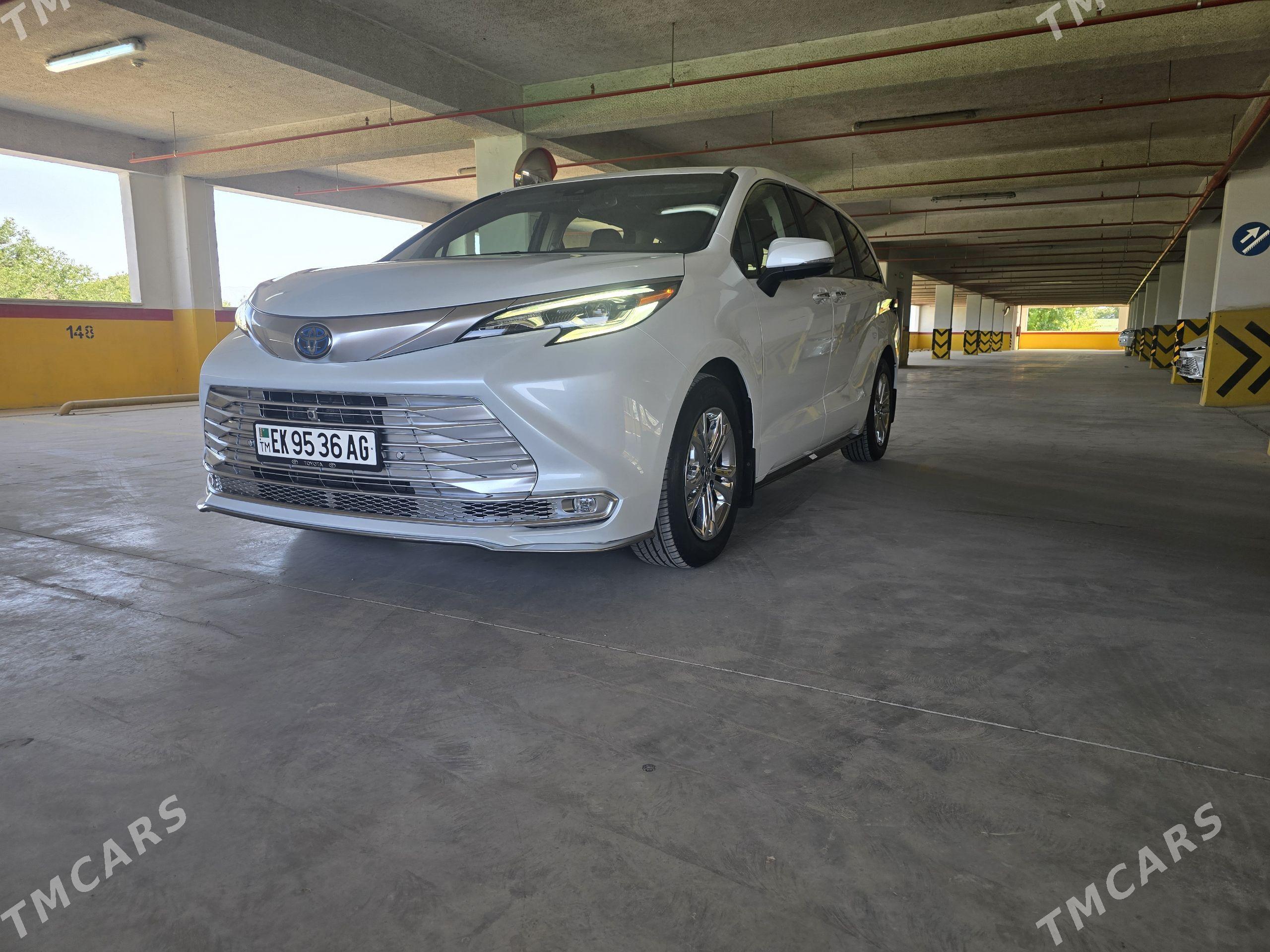 Toyota Sienna 2022 - 850 000 TMT - Ашхабад - img 1