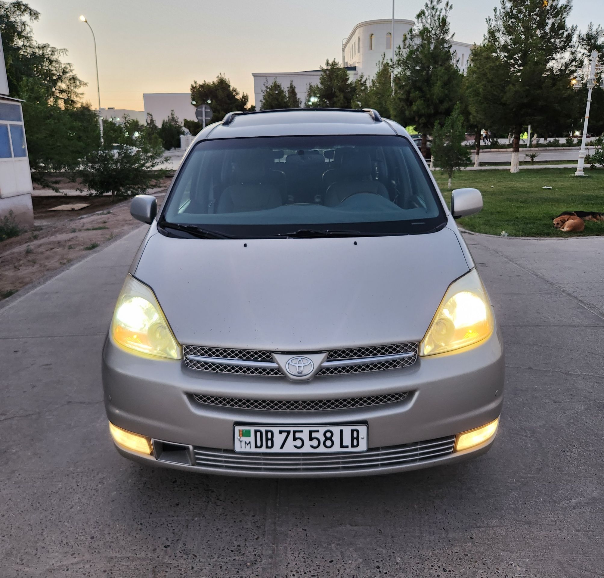 Toyota Sienna 2005 - 295 000 TMT - Туркменабат - img 1
