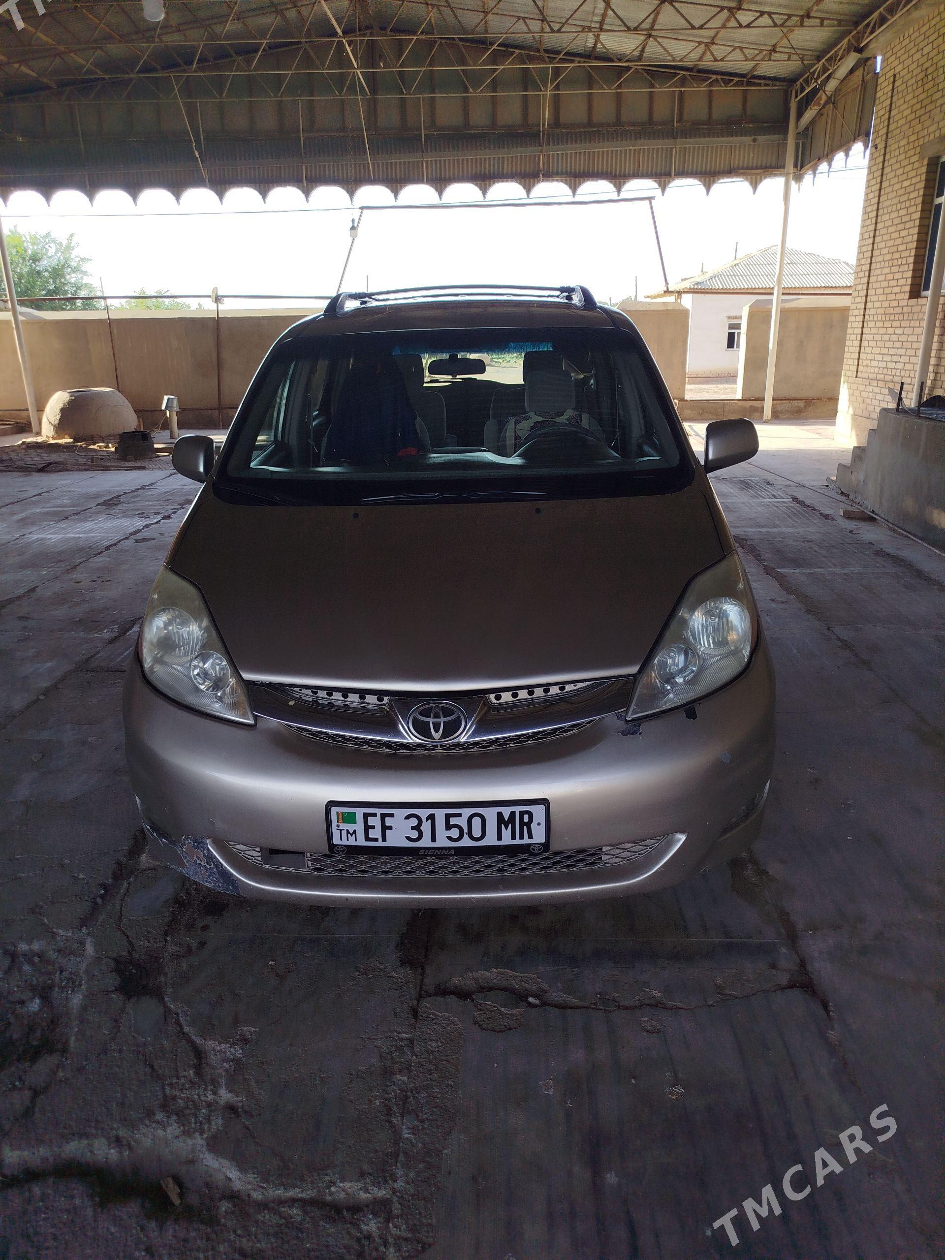 Toyota Sienna 2007 - 235 000 TMT - Байрамали - img 1