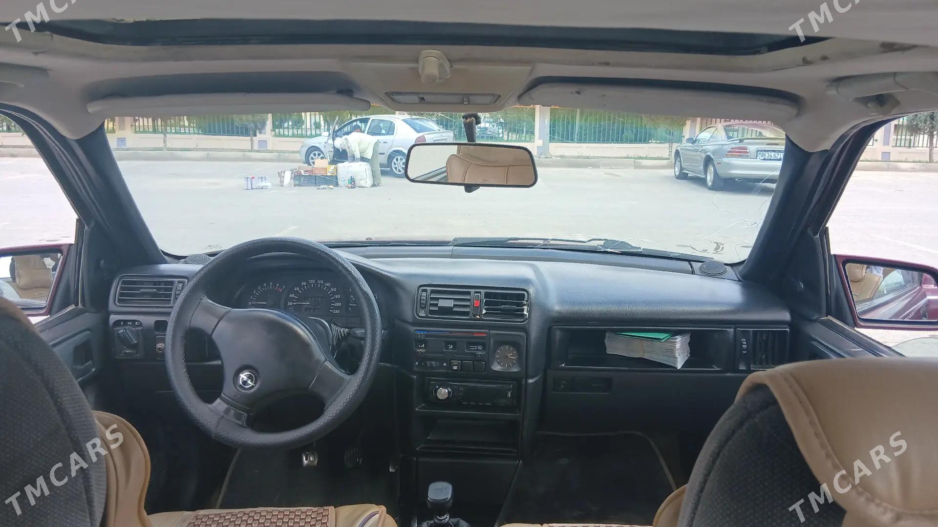Opel Vectra 1992 - 45 000 TMT - Сейди - img 1