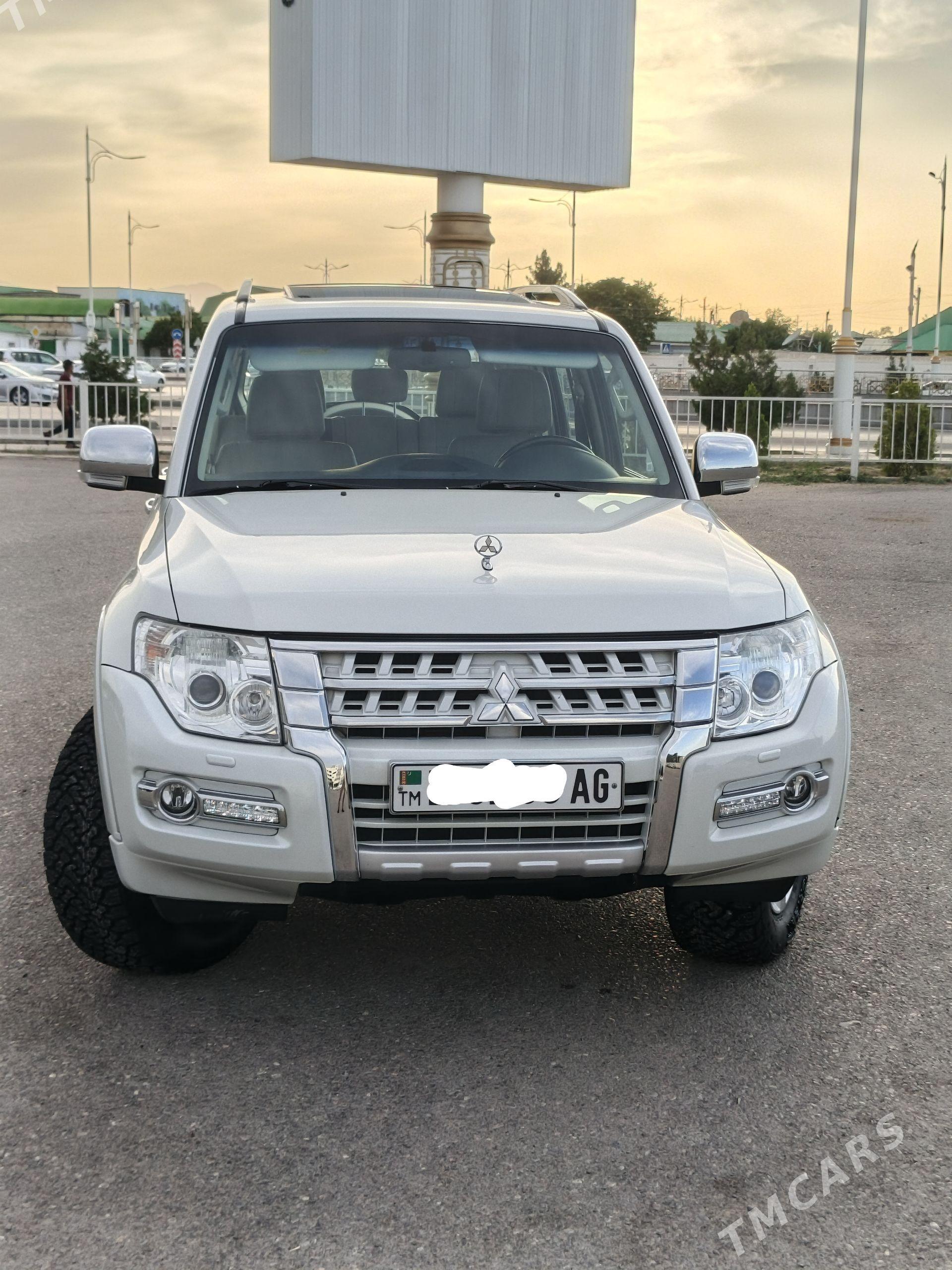 Mitsubishi Pajero 2015 - 345 000 TMT - "Алтын Асыр" Гундогар базары ( Толкучка) - img 1