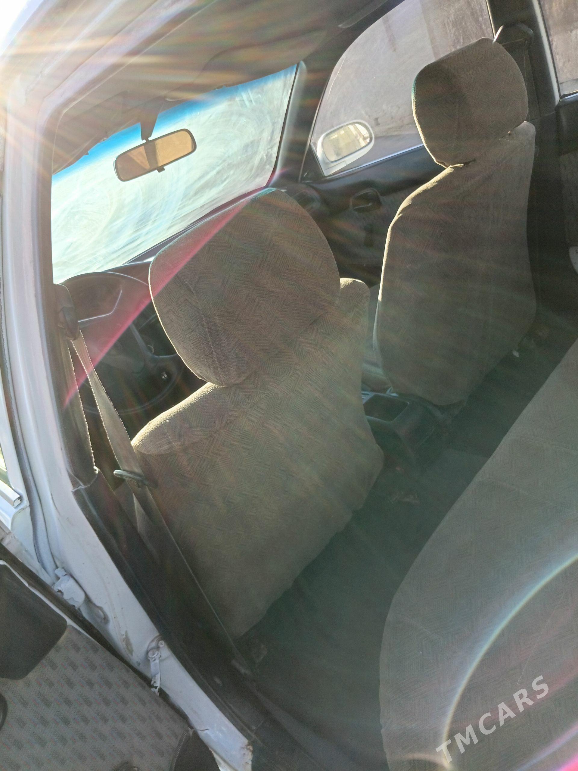 Toyota Corolla 1996 - 45 000 TMT - Köneürgenç - img 1