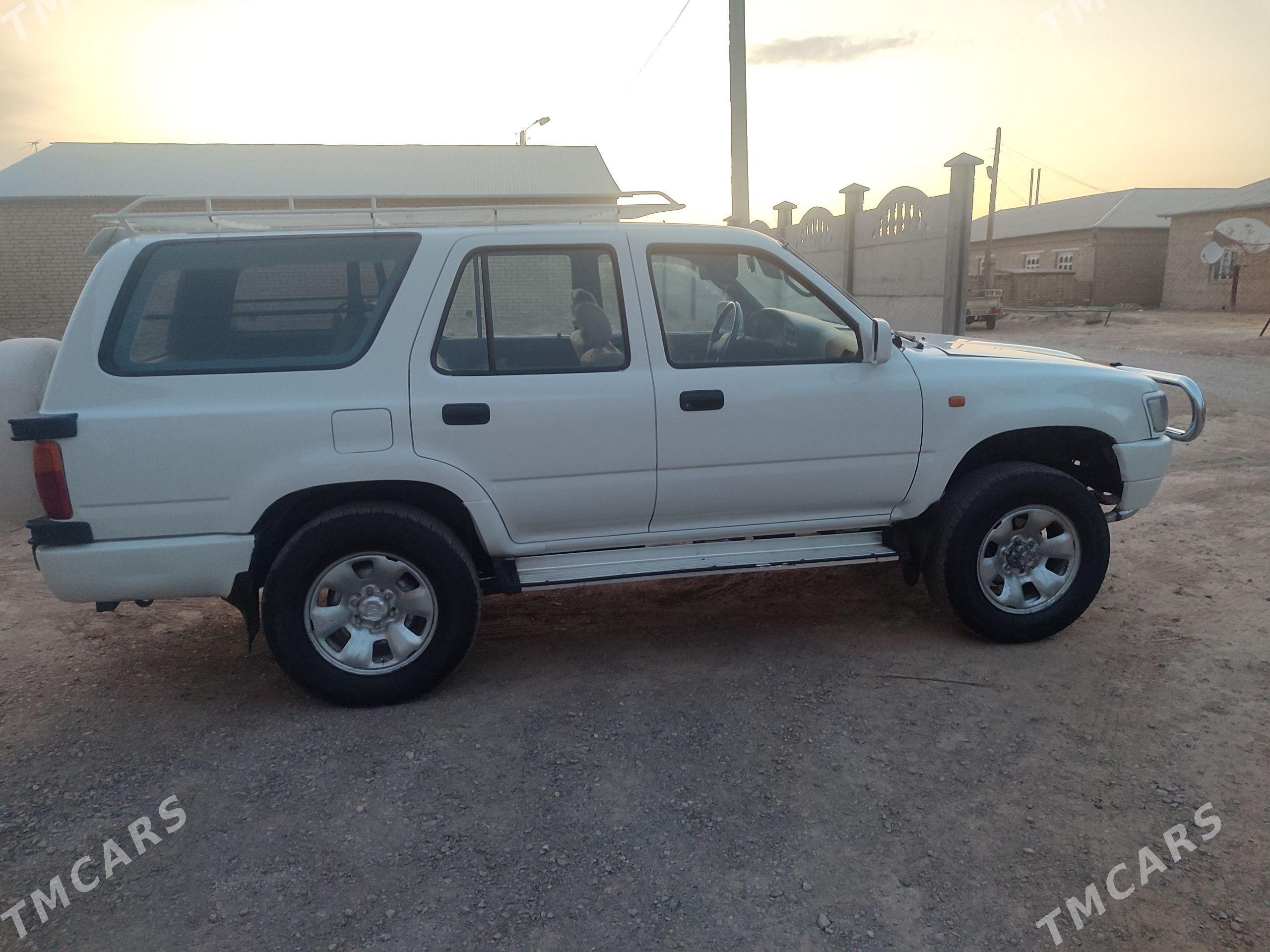 Toyota 4Runner 1993 - 50 000 TMT - Sakarçäge - img 1