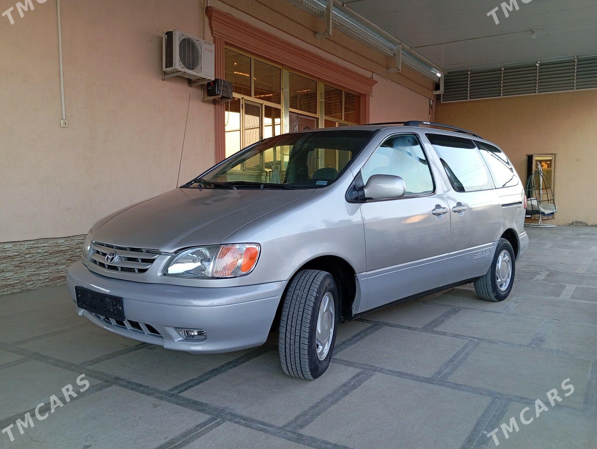 Toyota Sienna 2003 - 215 000 TMT - Мары - img 1