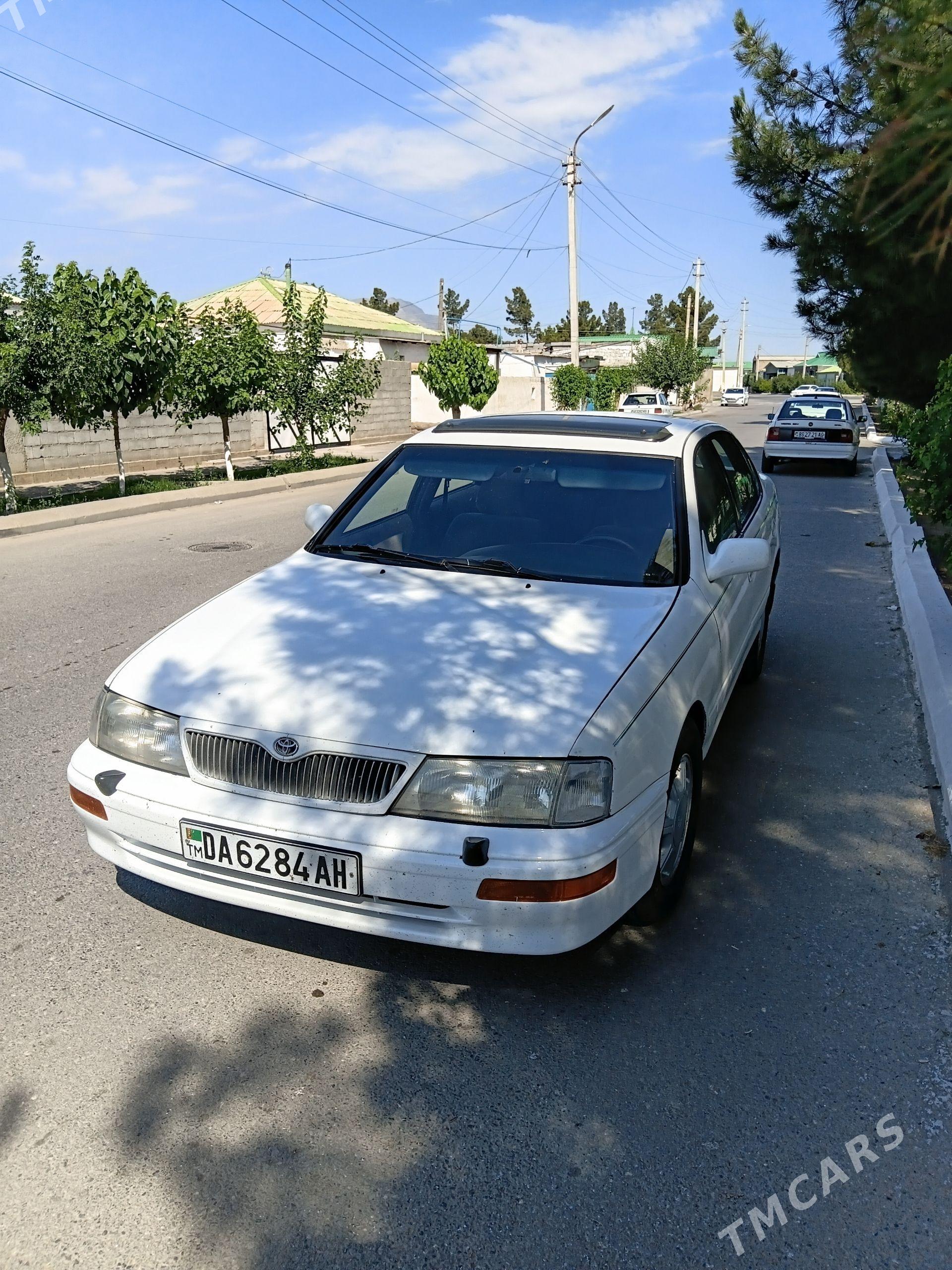 Toyota Avalon 1995 - 139 000 TMT - Теджен - img 1