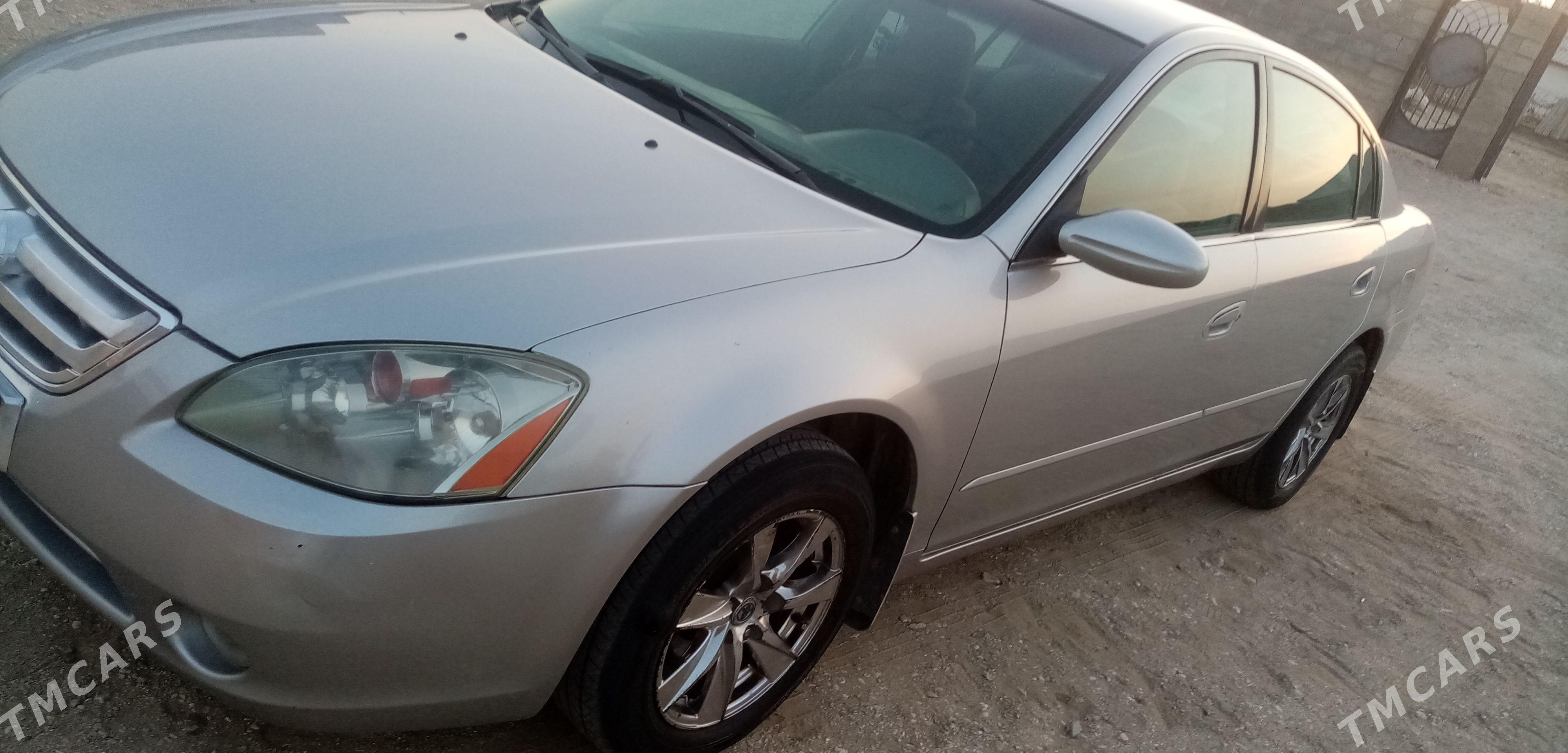 Nissan Altima 2005 - 87 000 TMT - Гумдаг - img 1