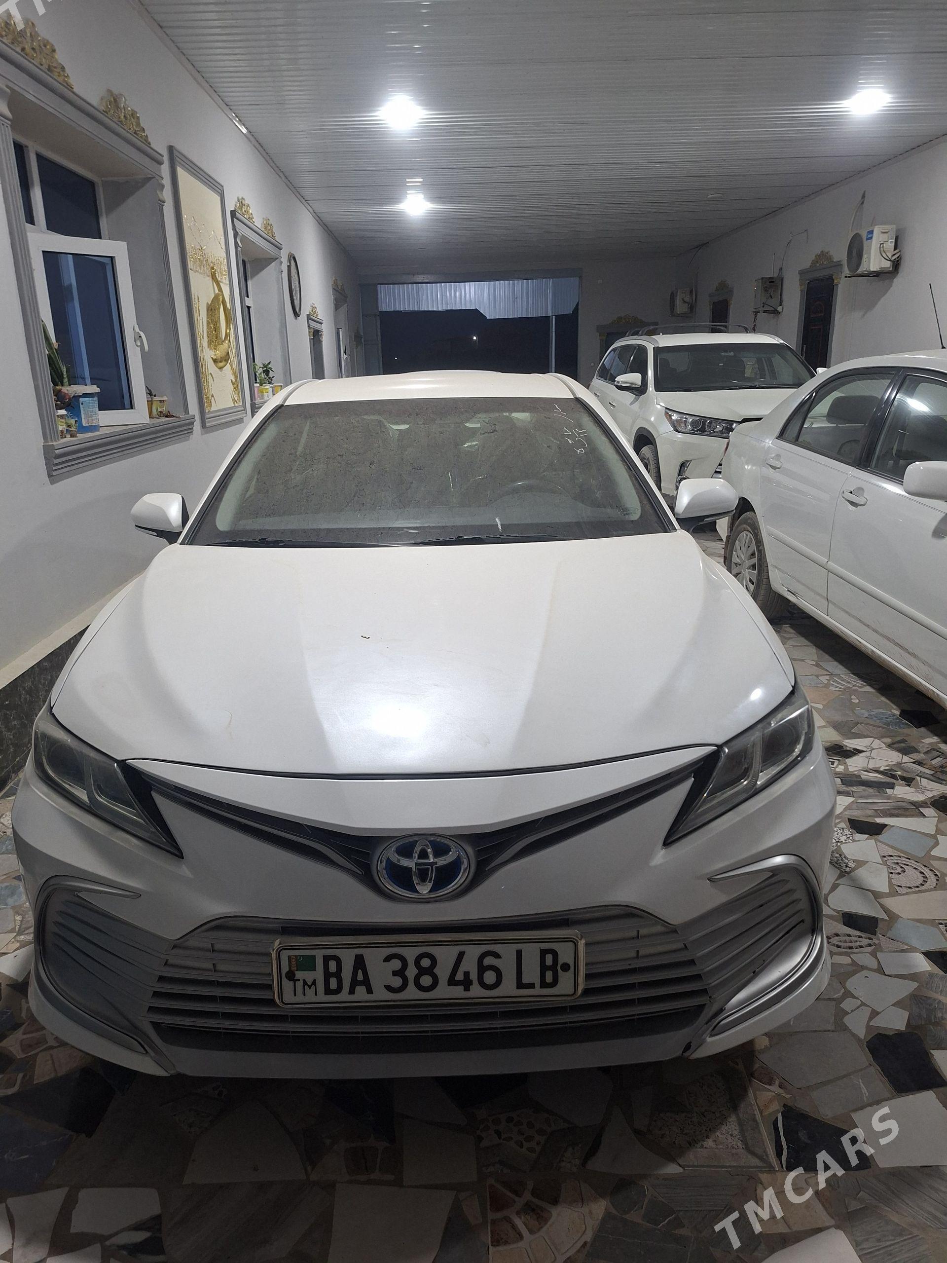 Toyota Camry 2022 - 255 000 TMT - Халач - img 1