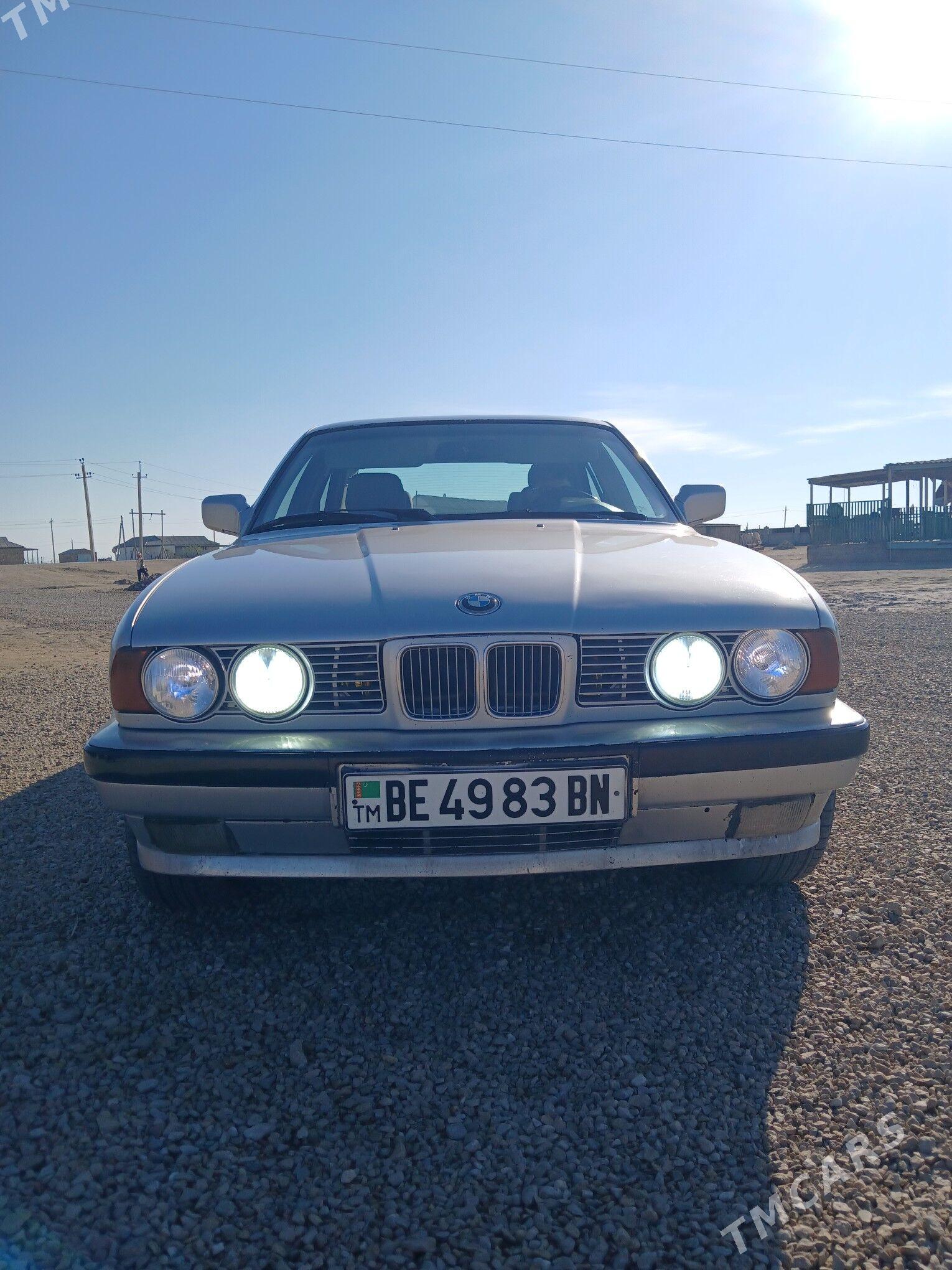 BMW 525 1992 - 60 000 TMT - Эсенгулы - img 1