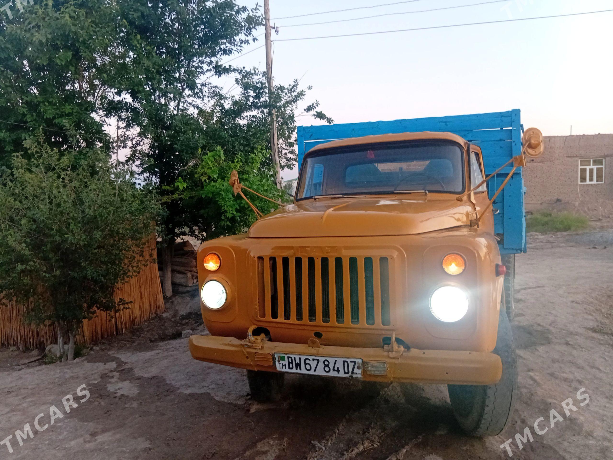 Gaz 52 1980 - 40 000 TMT - Boldumsaz - img 1