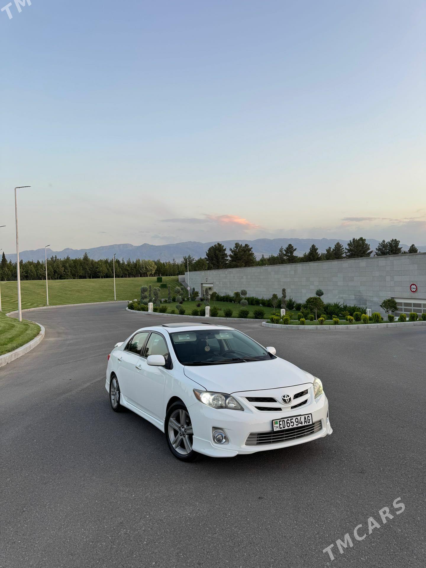 Toyota Corolla 2013 - 211 000 TMT - Ашхабад - img 1