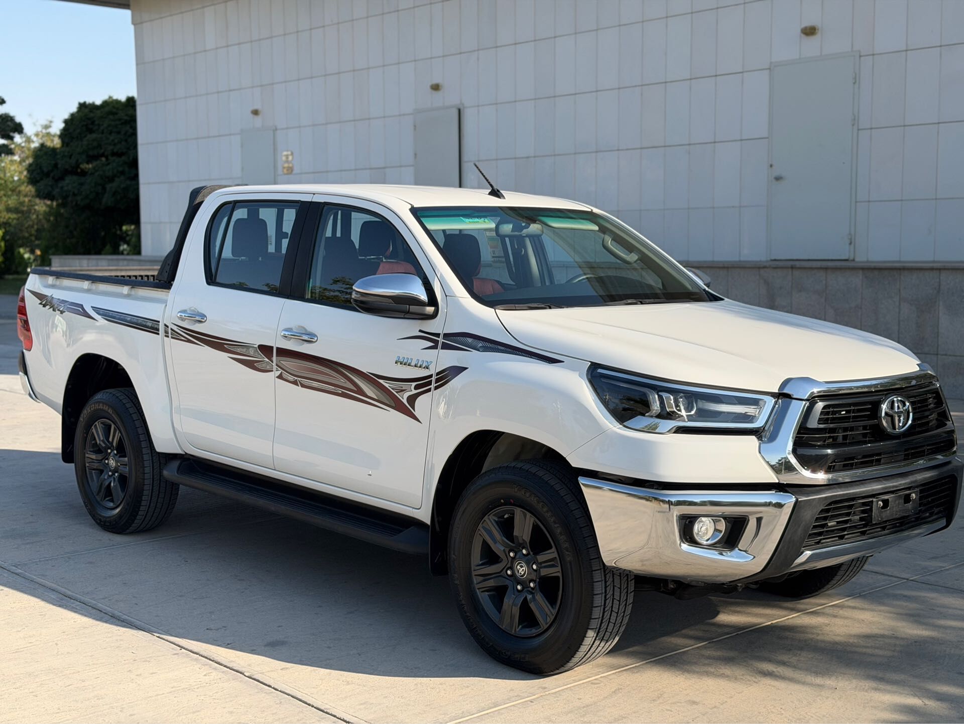 Toyota Hilux 2025 - 665 000 TMT - Балканабат - img 1