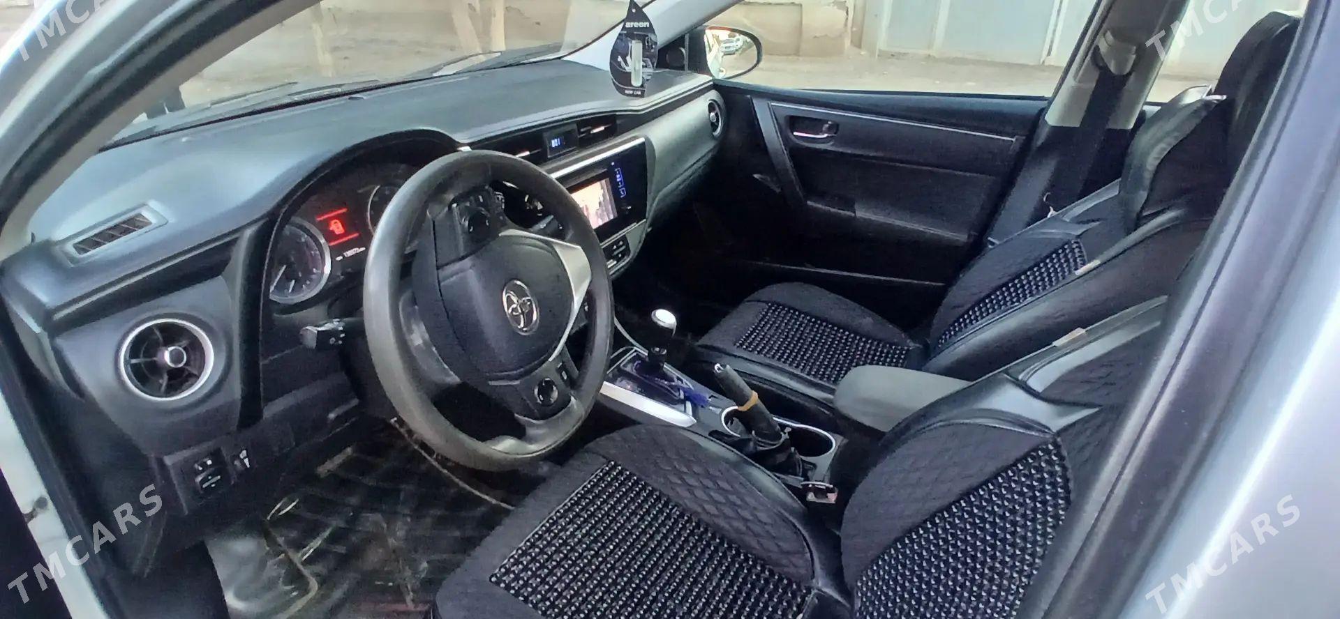 Toyota Corolla 2017 - 200 000 TMT - Теджен - img 1