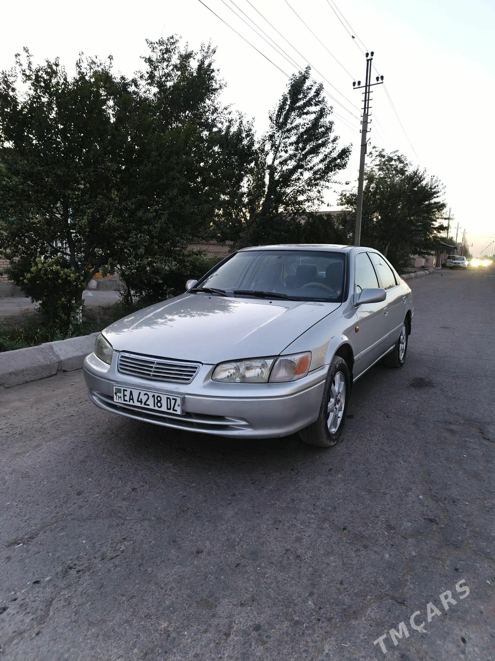 Toyota Camry 2000 - 150 000 TMT - Köneürgenç - img 1