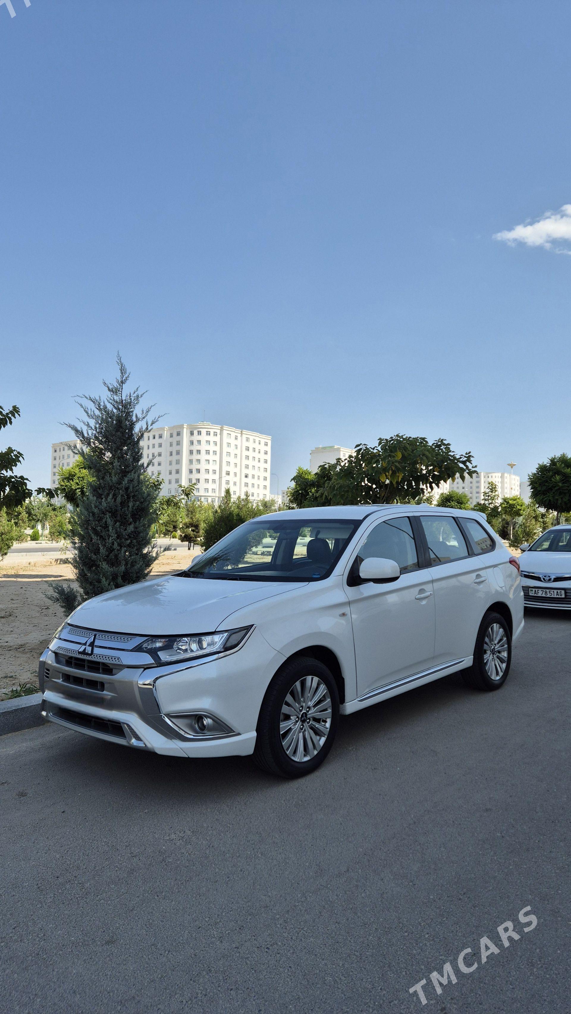 Mitsubishi Outlander 2022 - 292 000 TMT - Aşgabat - img 1