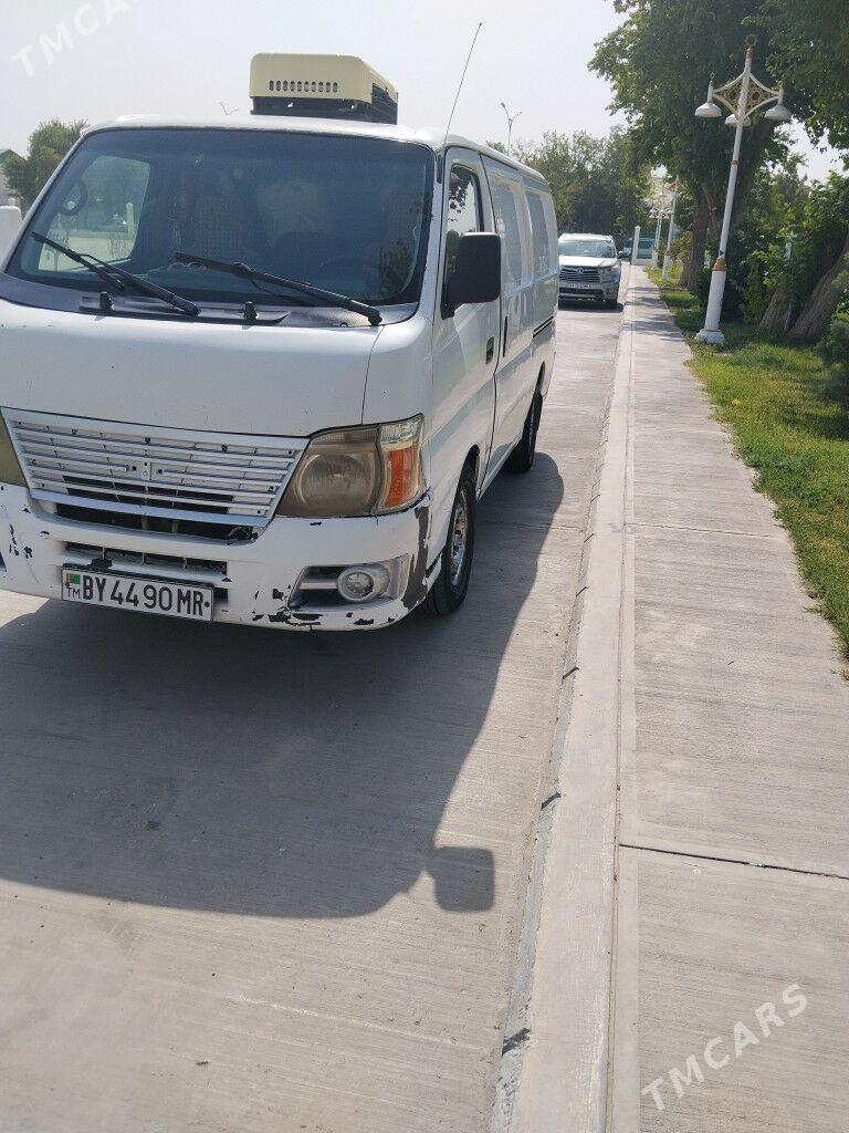 Nissan Urvan 2009 - 120 000 TMT - Мургап - img 1