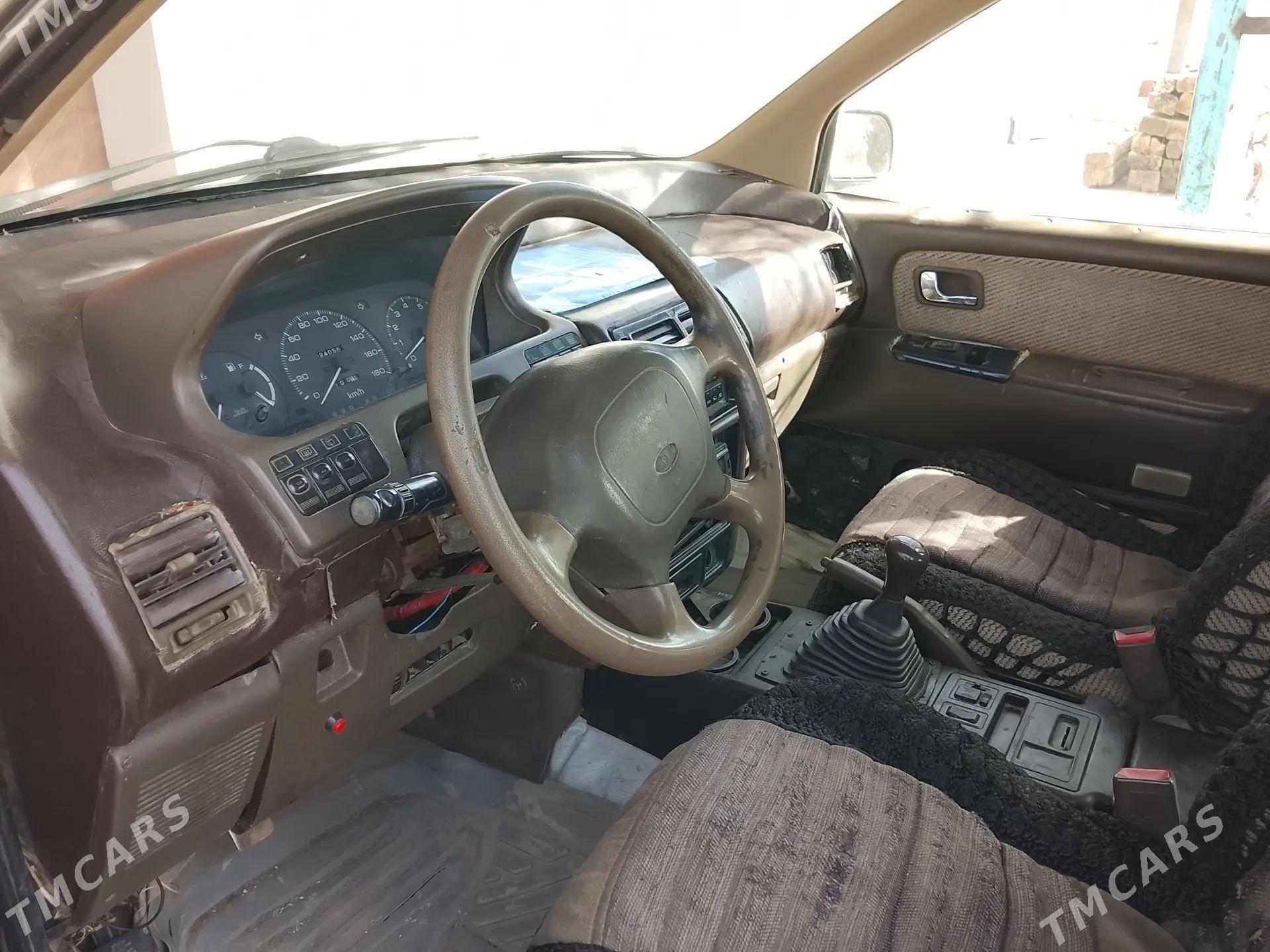 Mitsubishi Chariot 1993 - 25 000 TMT - Дянев - img 1