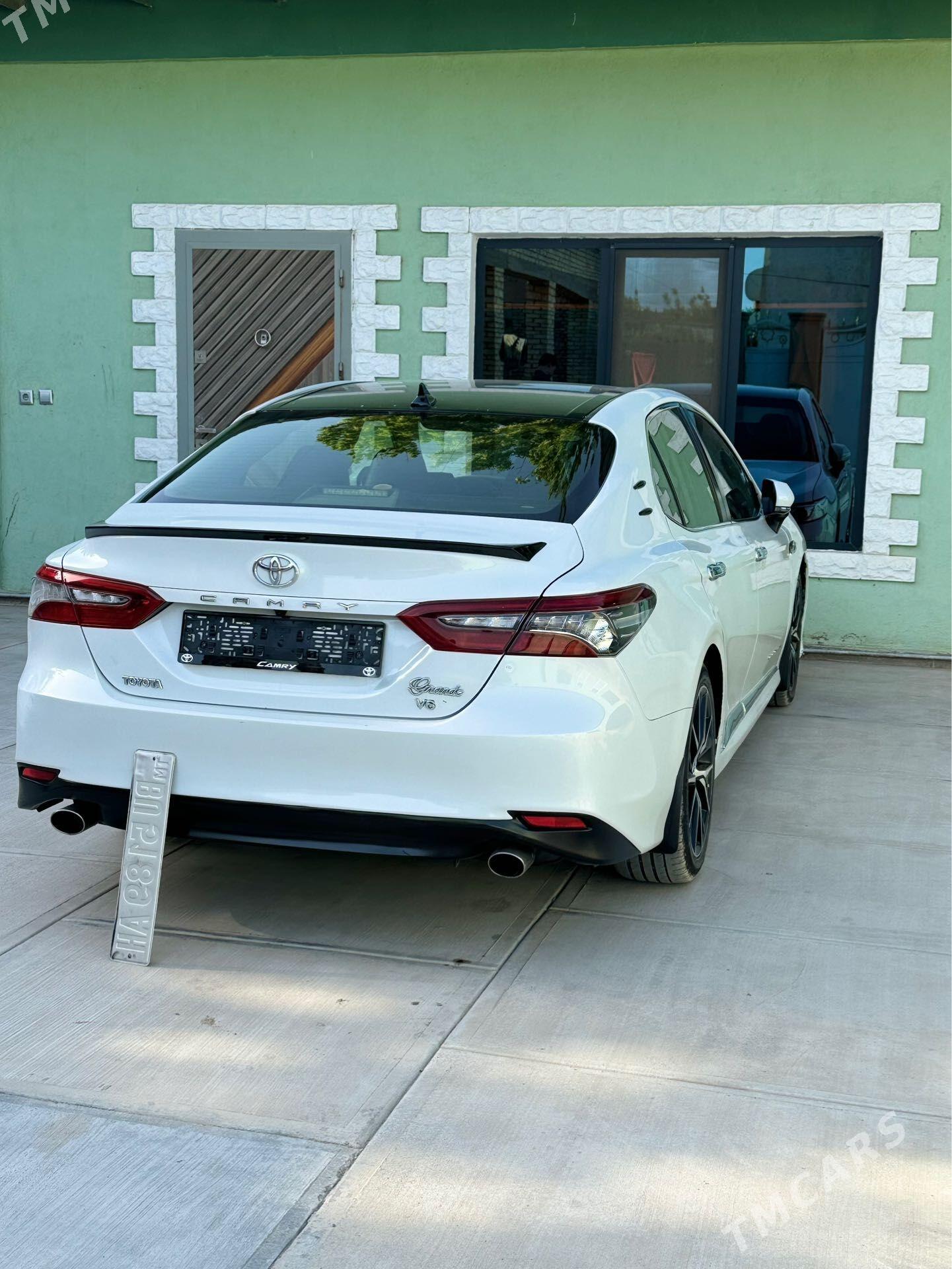 Toyota Camry 2018 - 280 000 TMT - Кака - img 1