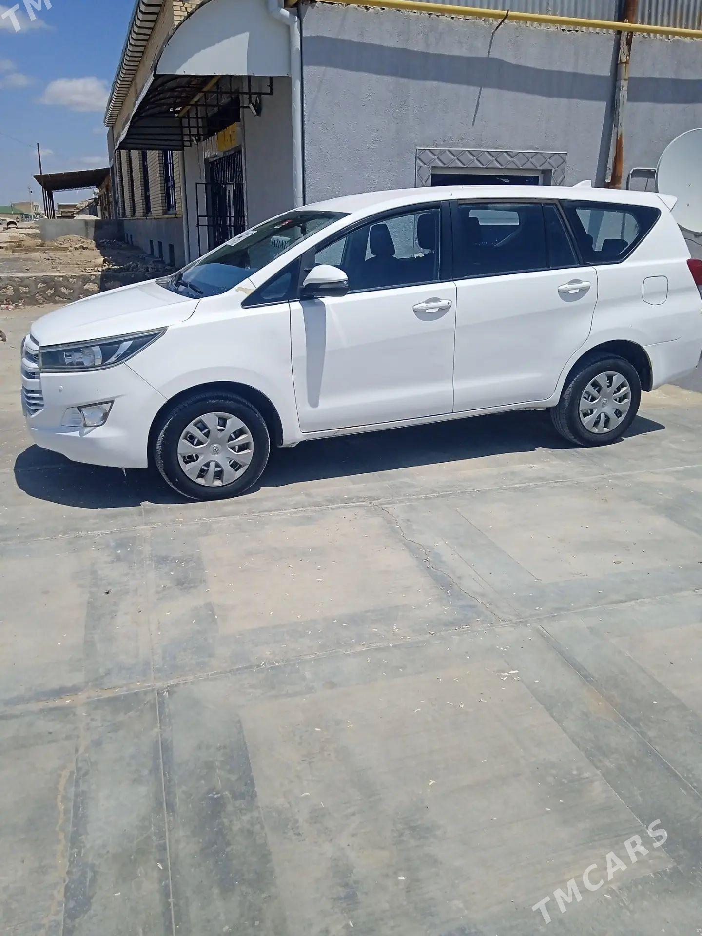 Toyota Innova 2021 - 270 000 TMT - Керки - img 1