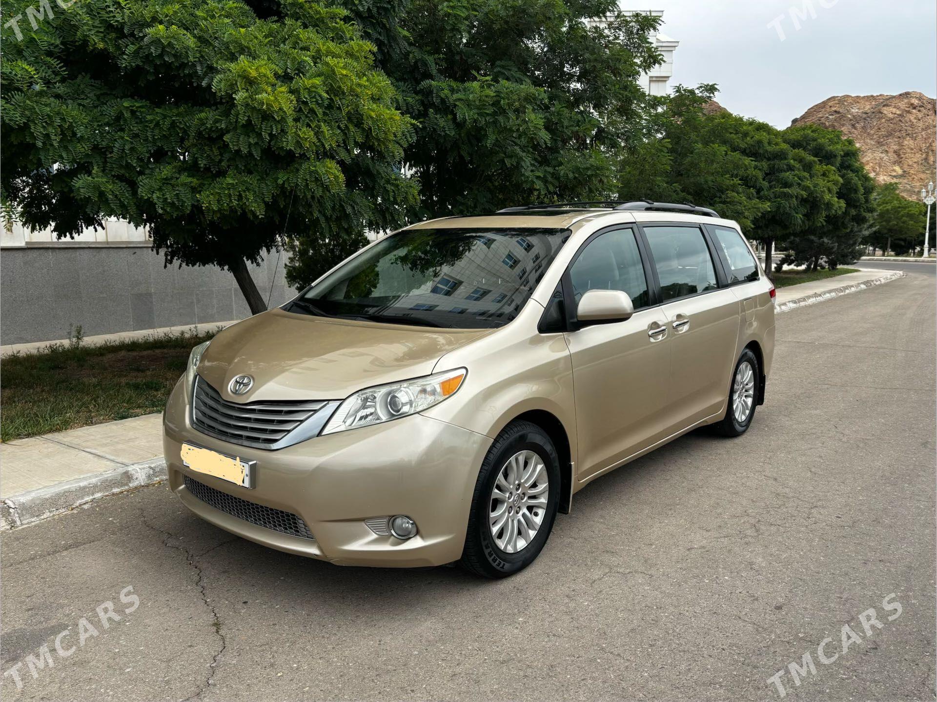 Toyota Sienna 2012 - 350 000 TMT - Туркменбаши - img 1