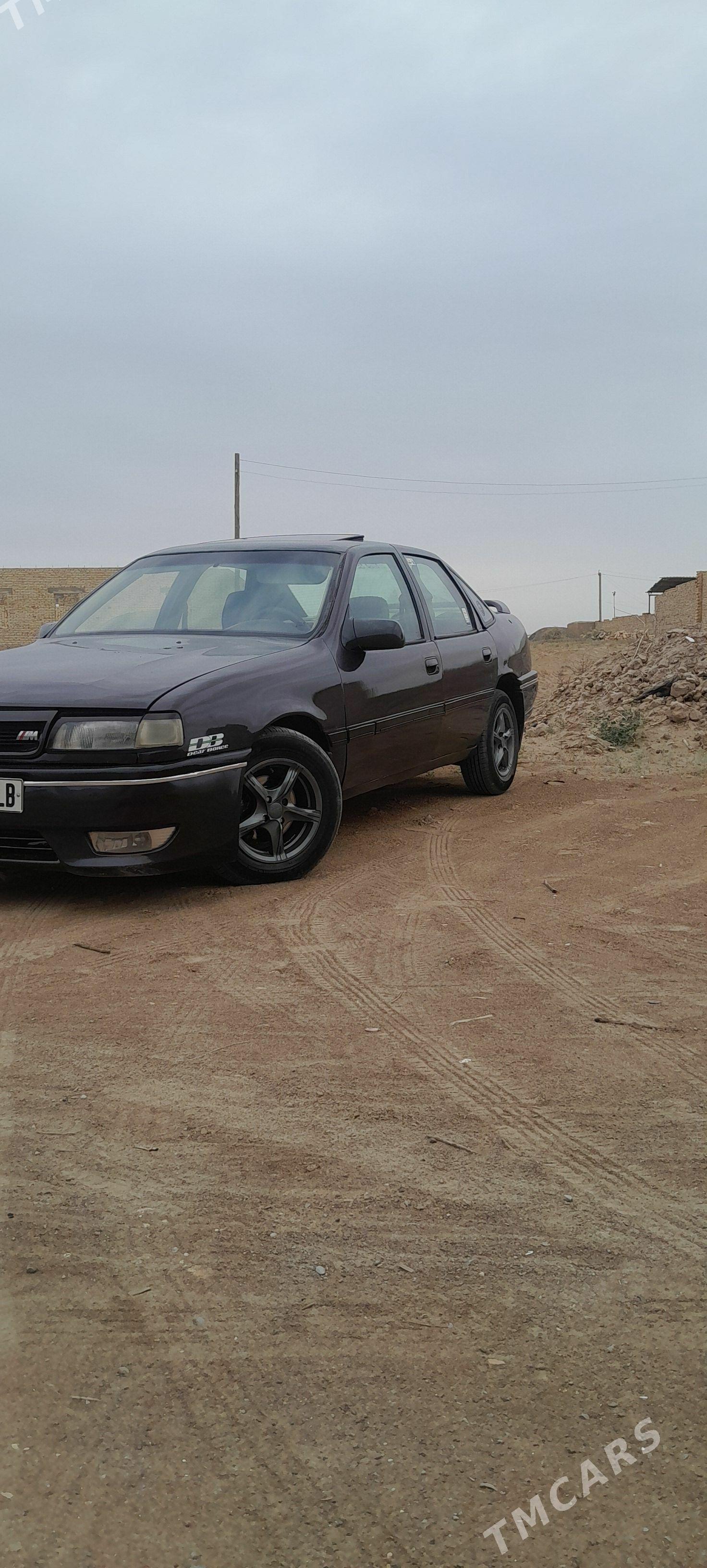Opel Vectra 1992 - 18 000 TMT - Seýdi - img 1