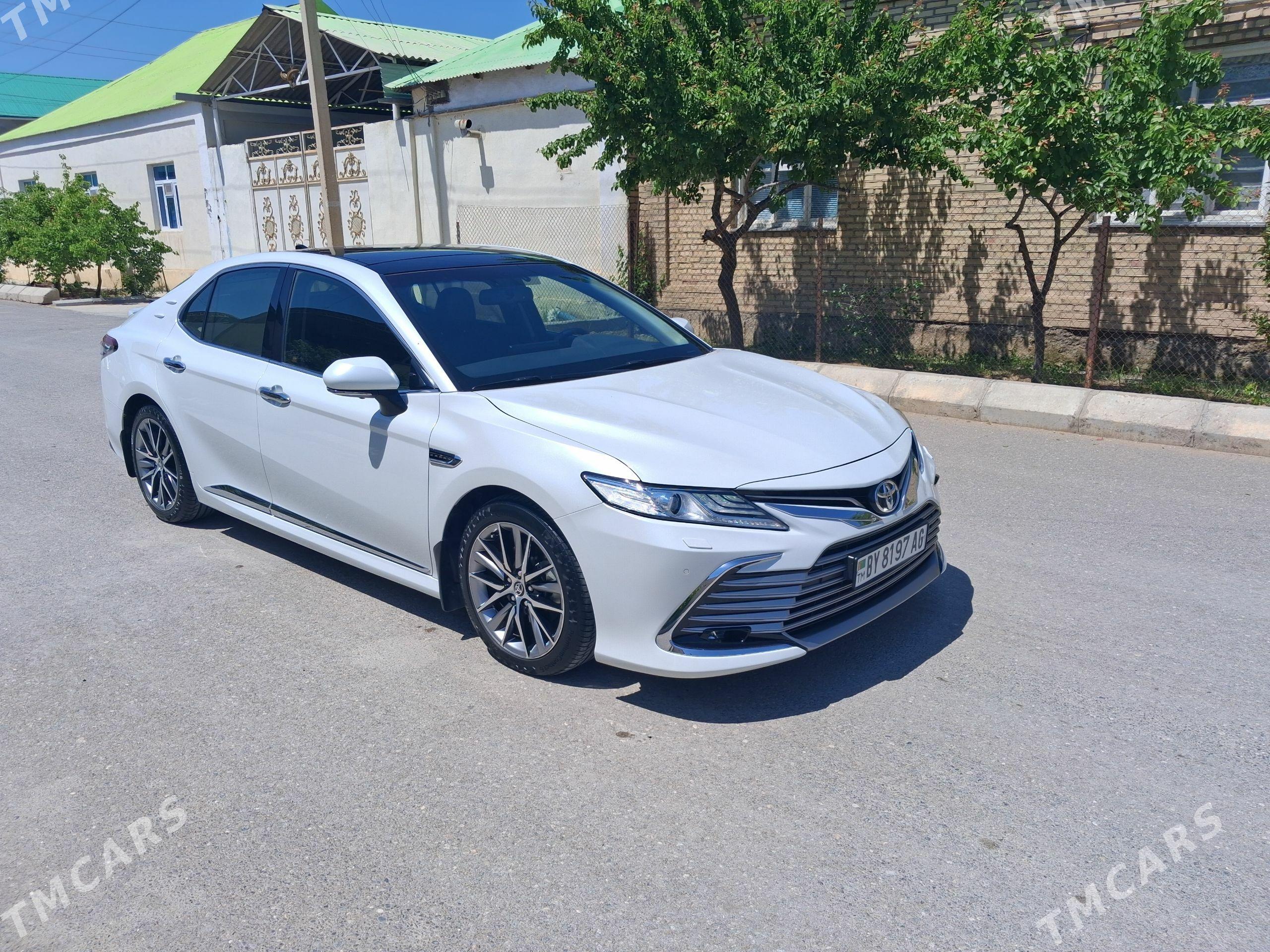 Toyota Camry 2021 - 615 000 TMT - Aşgabat - img 1