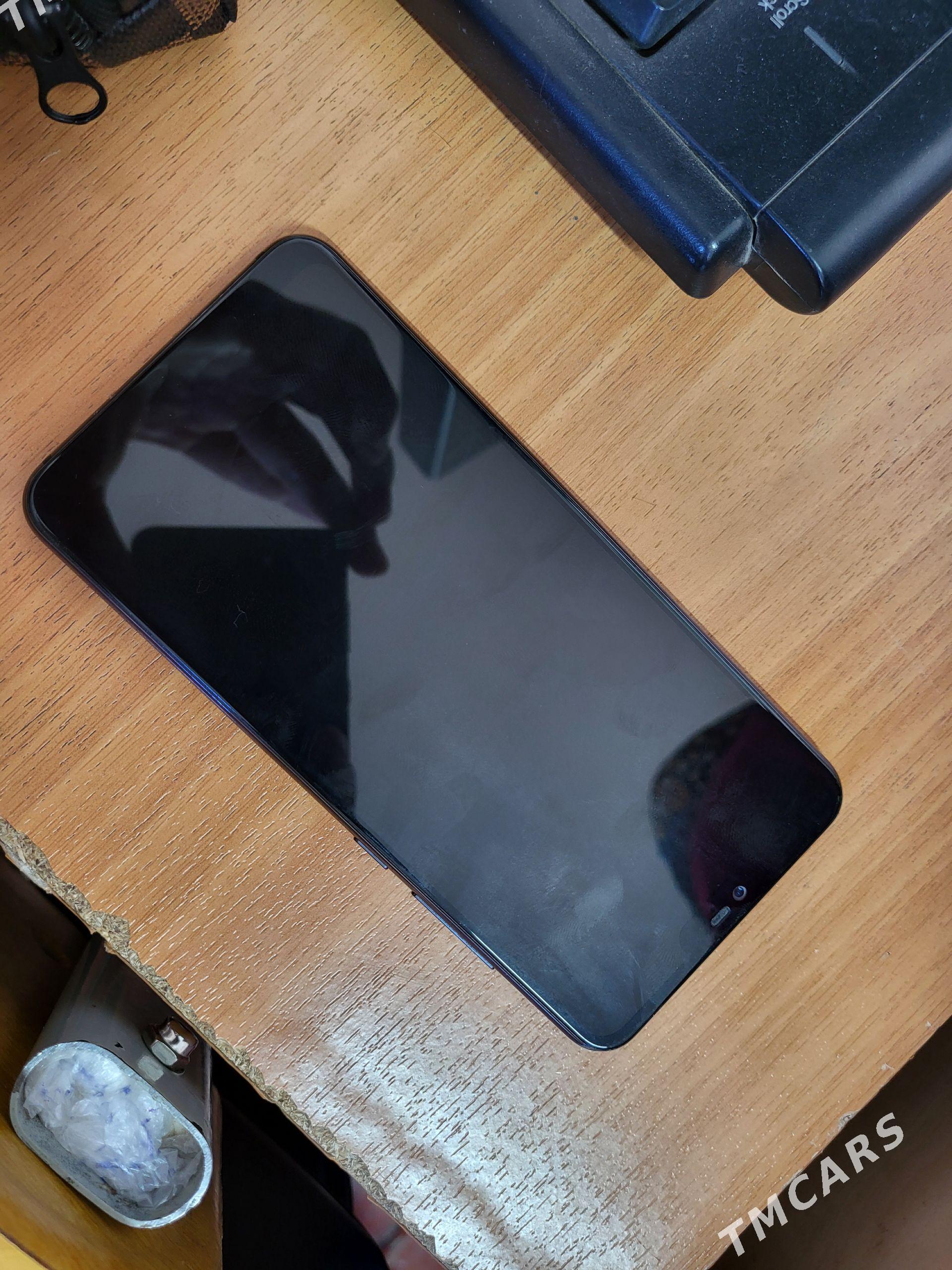 Xiaomi mi8 lite - Туркменабат - img 1