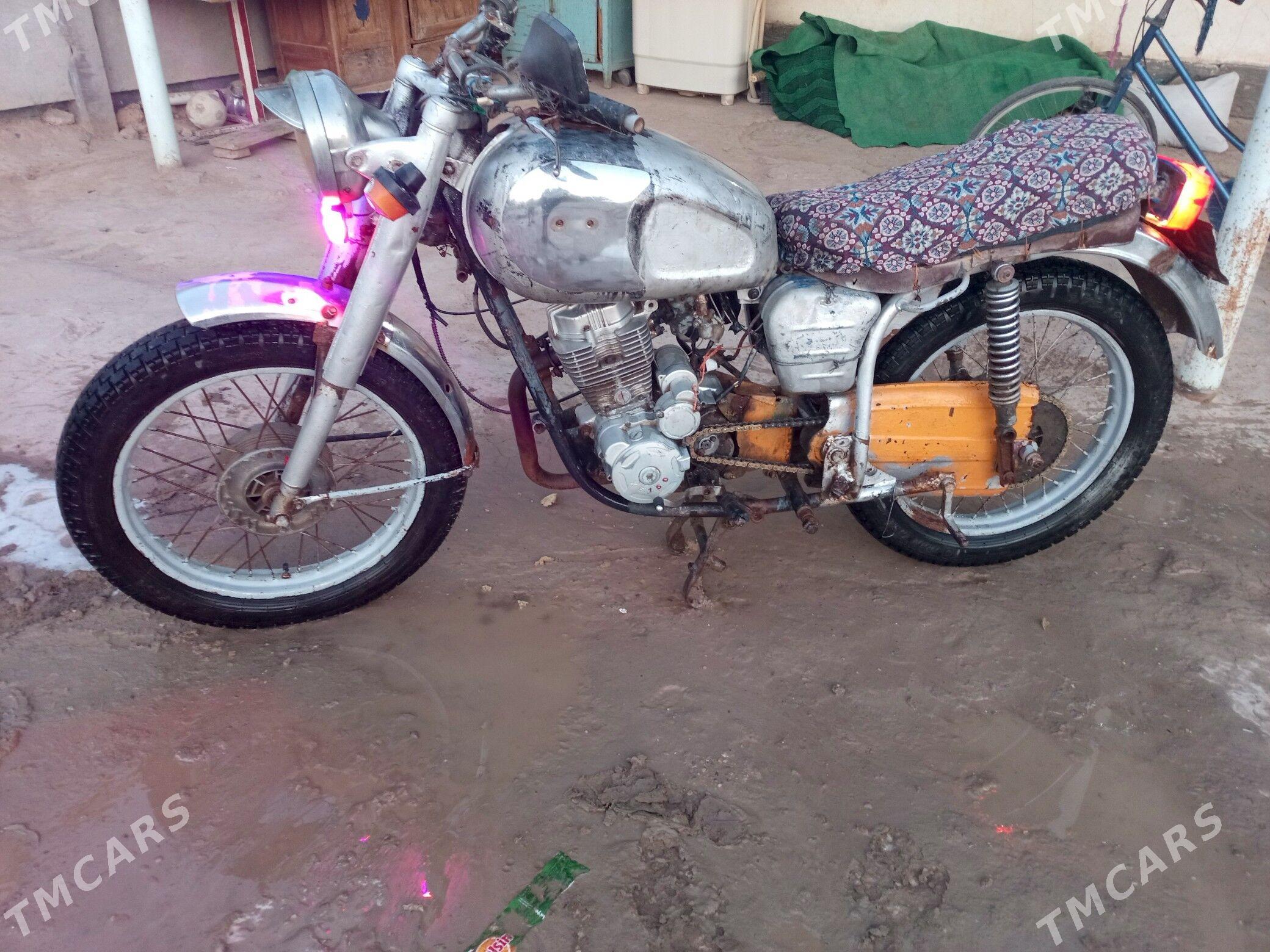 Jawa Forty Two 1995 - 7 000 TMT - Векильбазар - img 1