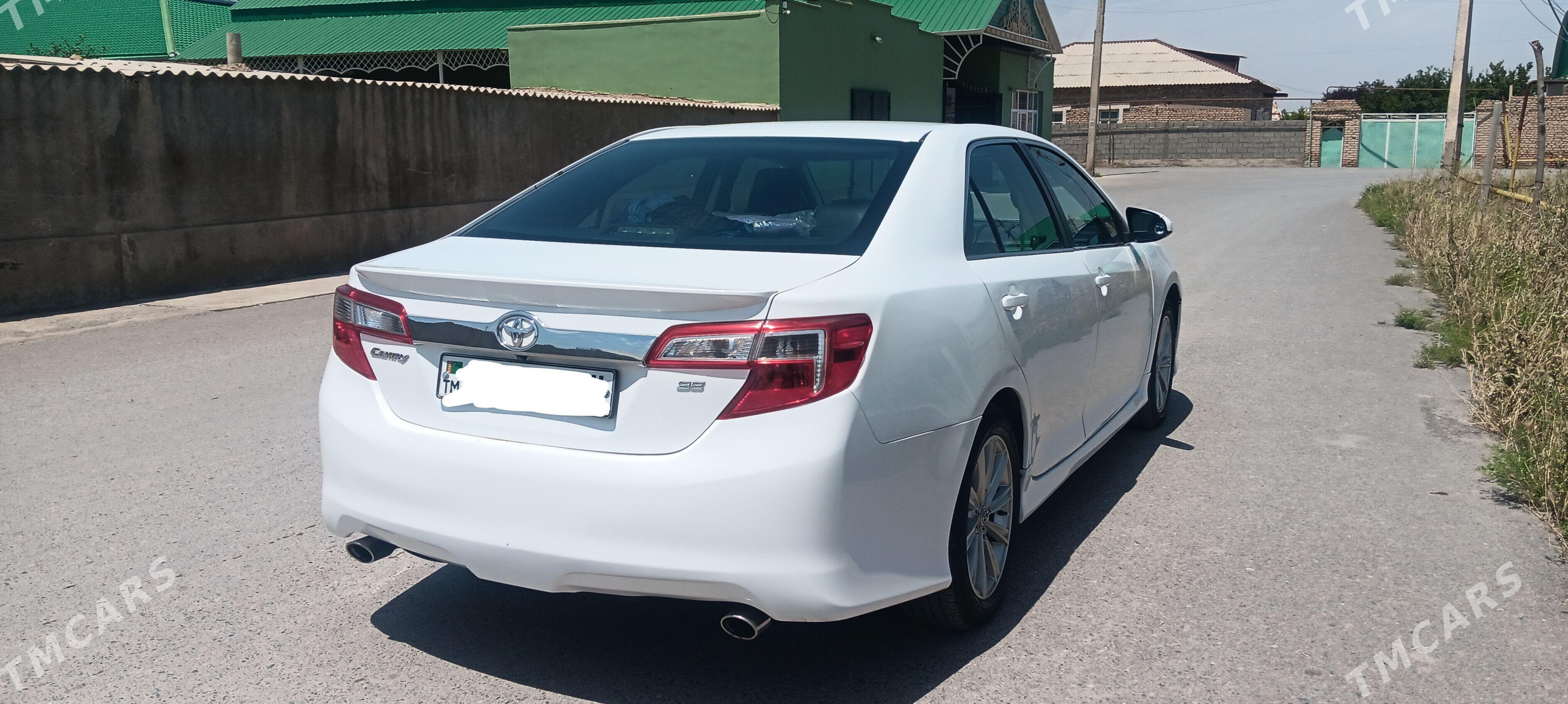 Toyota Camry 2013 - 240 000 TMT - Кака - img 1