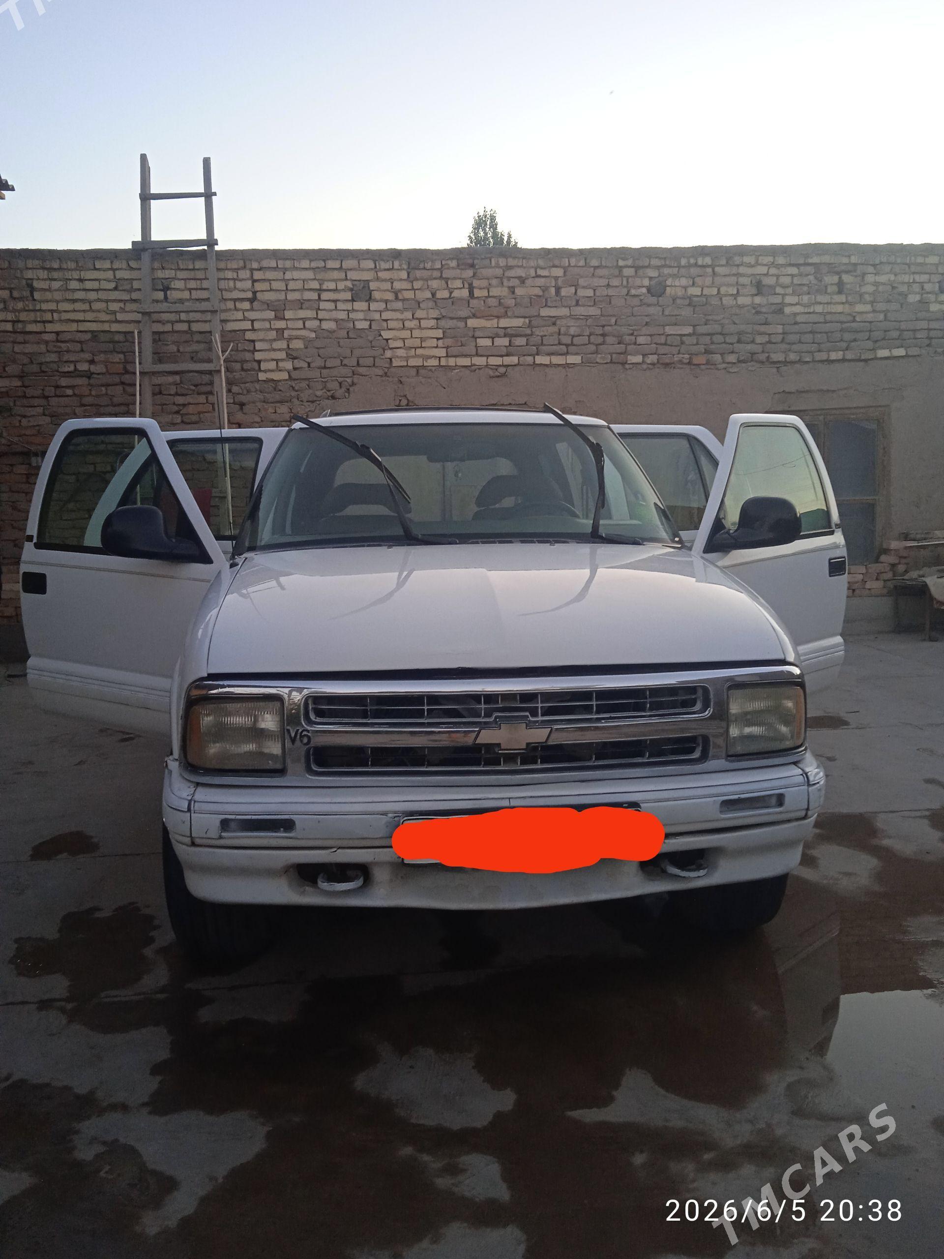 Chevrolet Blazer 1995 - 55 000 TMT - Köneürgenç - img 1