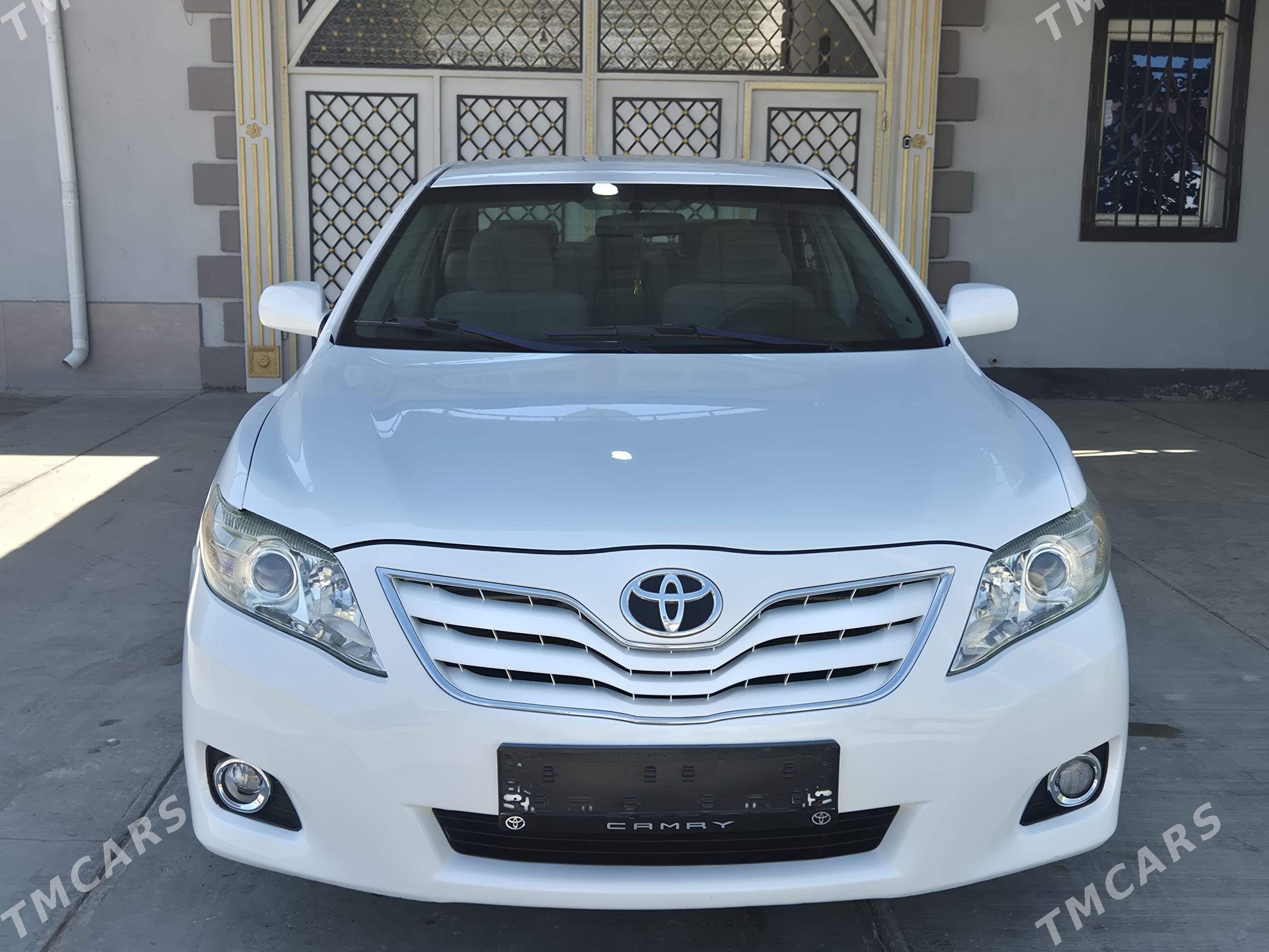 Toyota Camry 2010 - 230 000 TMT - Дашогуз - img 1