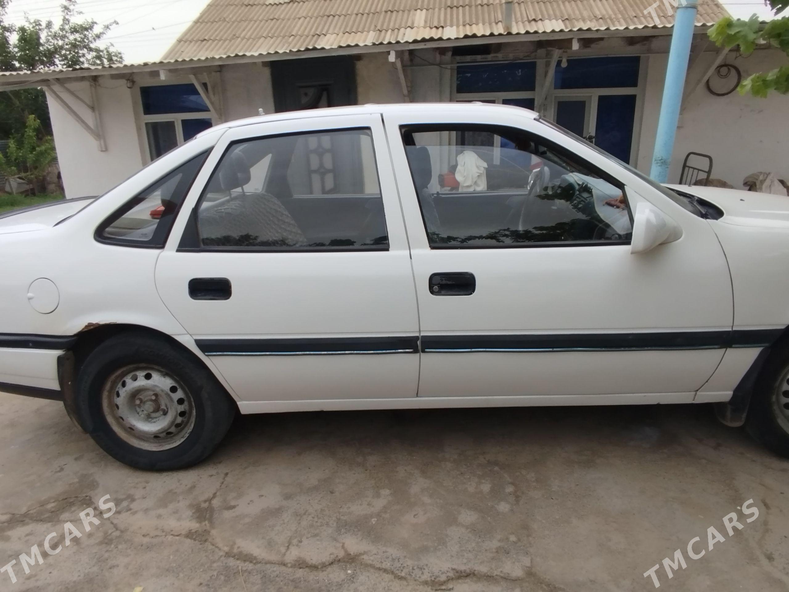 Opel Vectra 1990 - 36 000 TMT - Oguz han - img 1