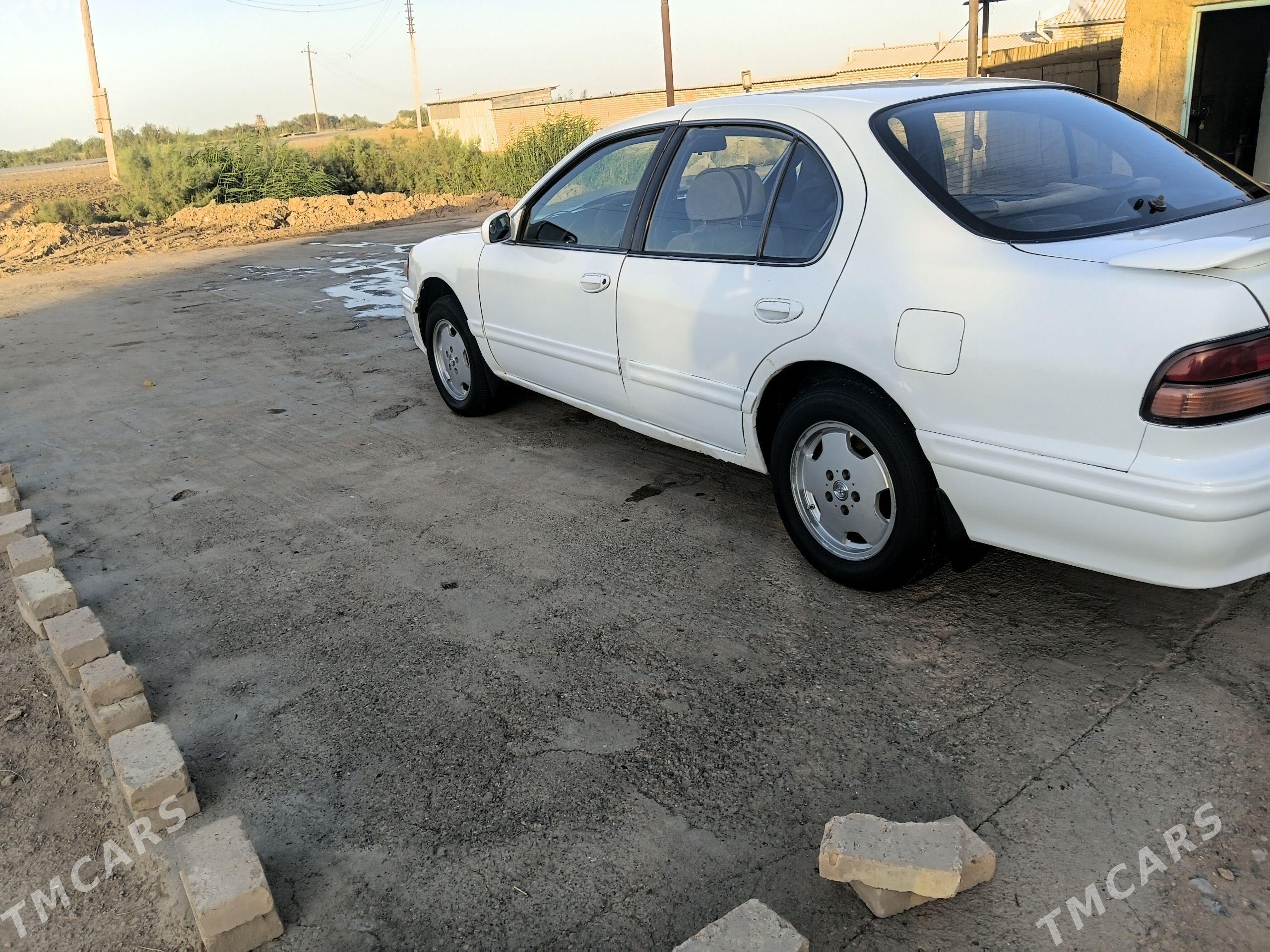 Nissan Maxima 1994 - 50 000 TMT - Бабадайхан - img 1