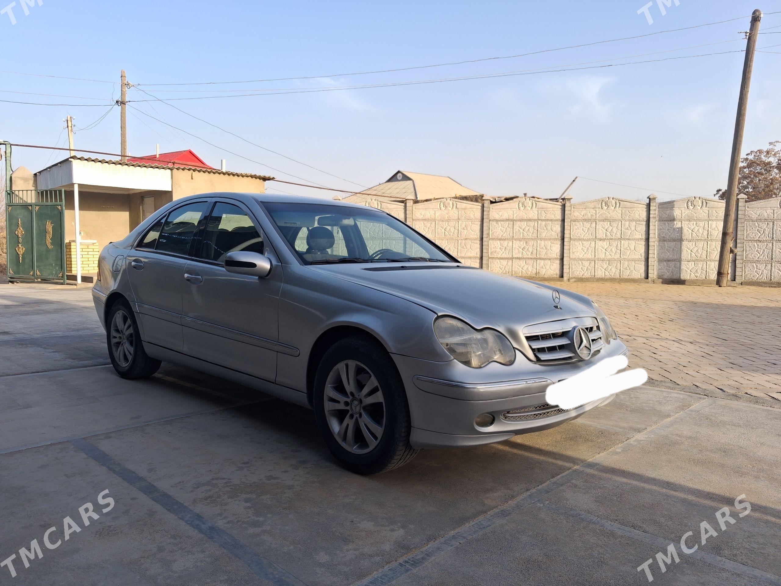 Mercedes-Benz C-Class 2001 - 80 000 TMT - Байрамали - img 1