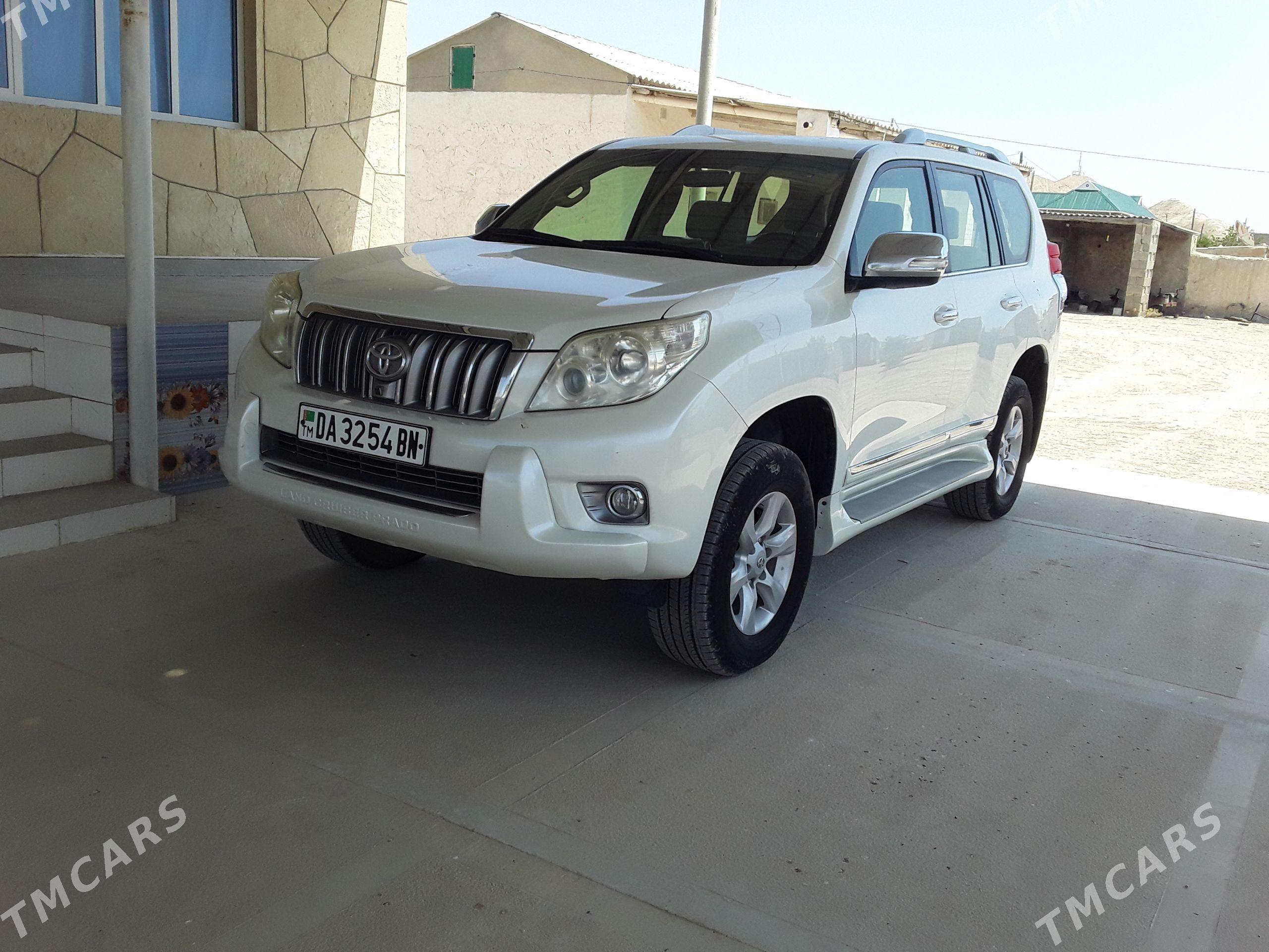Toyota Land Cruiser Prado 2013 - 620 000 TMT - Etrek - img 1