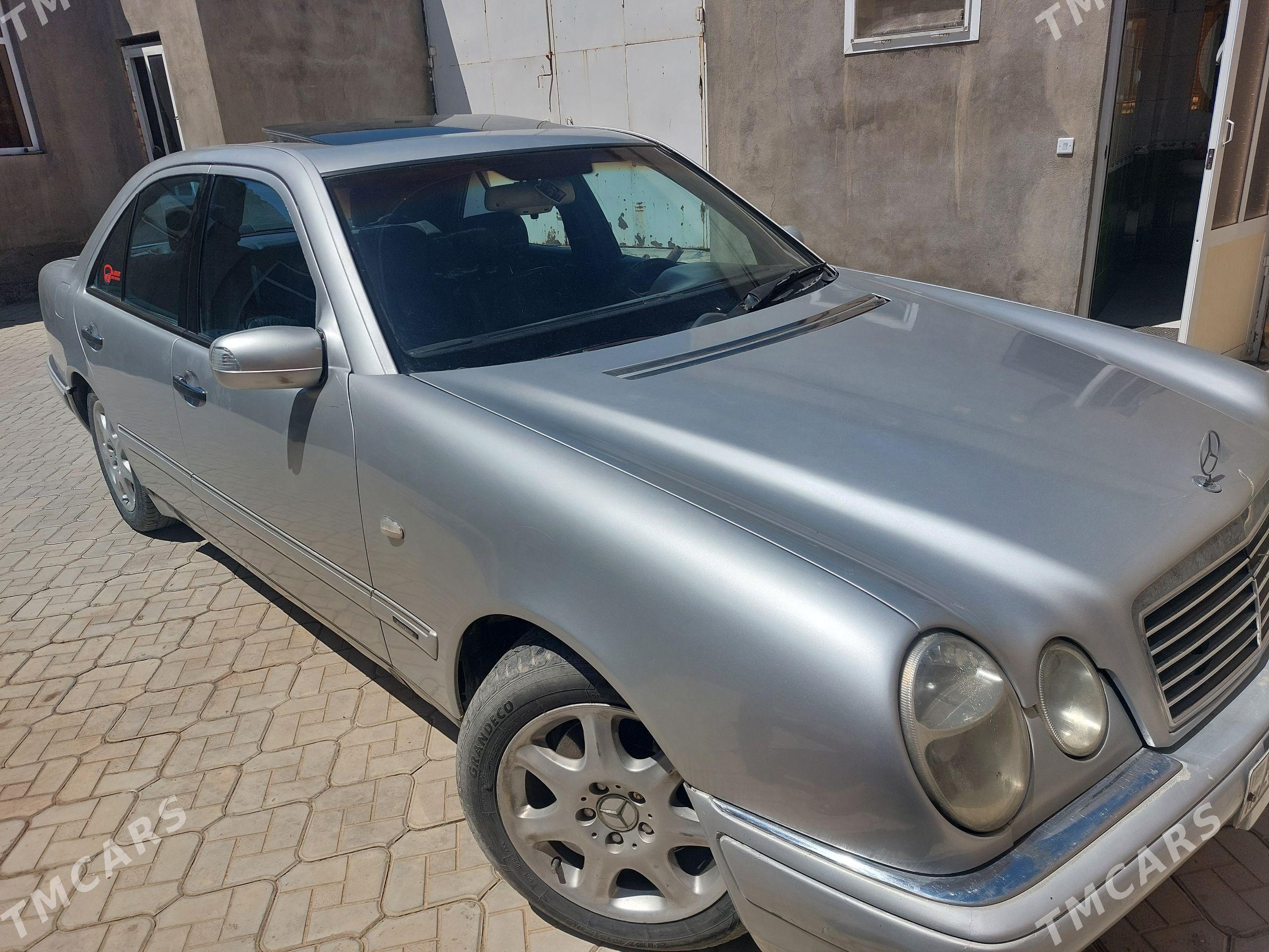 Mercedes-Benz E500 1996 - 100 000 TMT - Türkmenabat - img 1