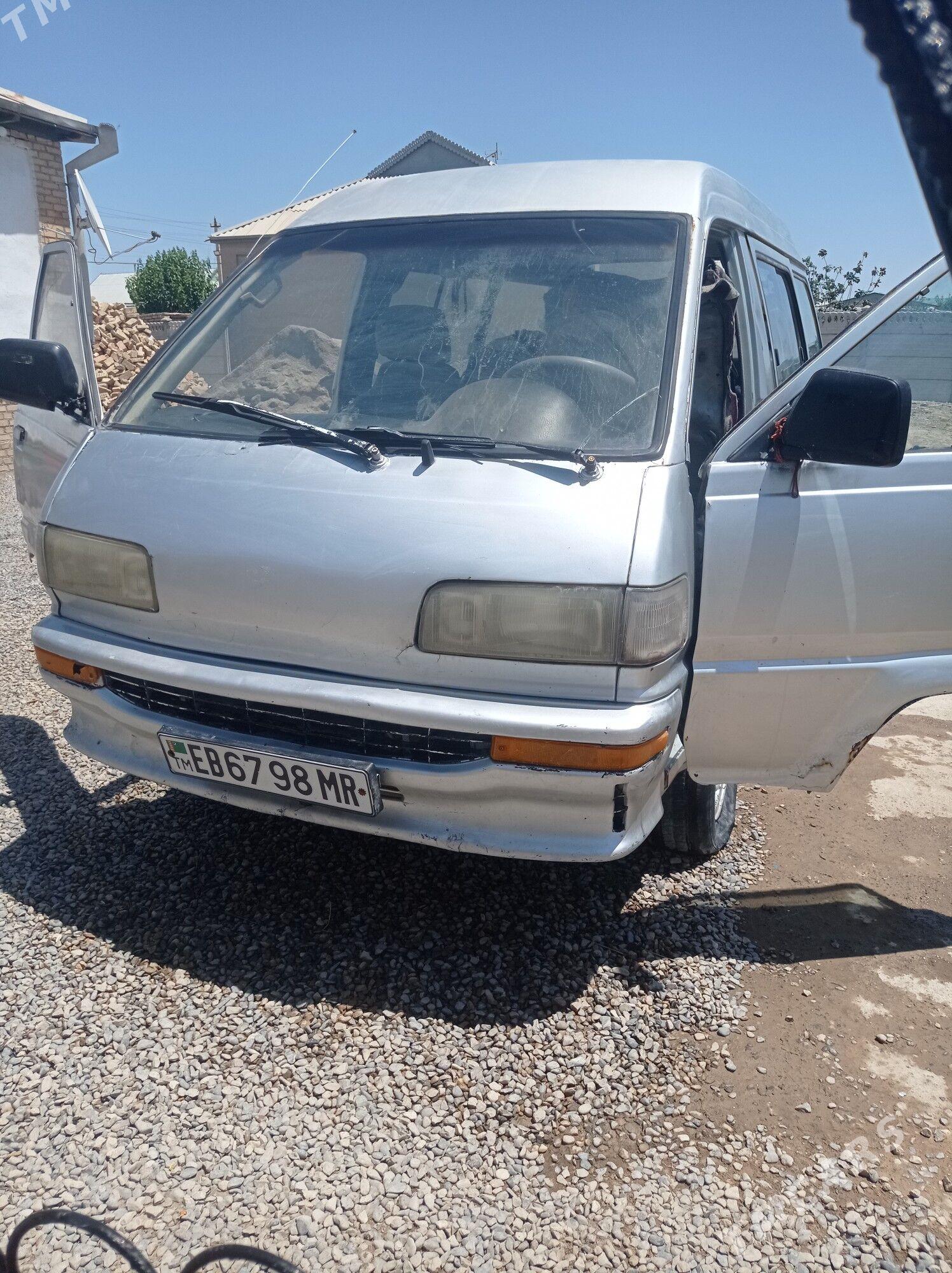 Toyota Town Ace 1990 - 11 000 TMT - Мары - img 1