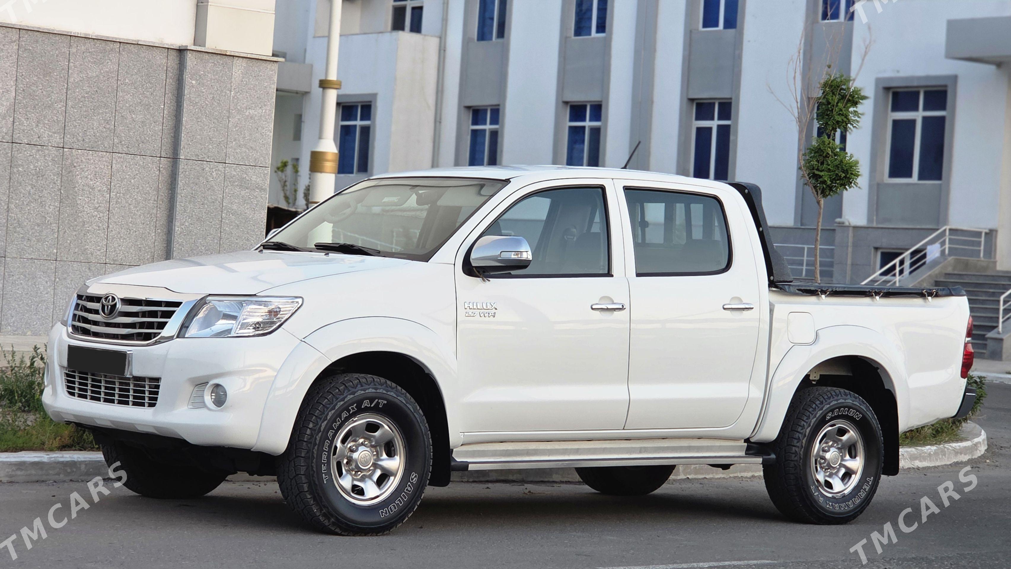 Toyota Hilux 2012 - 385 000 TMT - Туркменбаши - img 1
