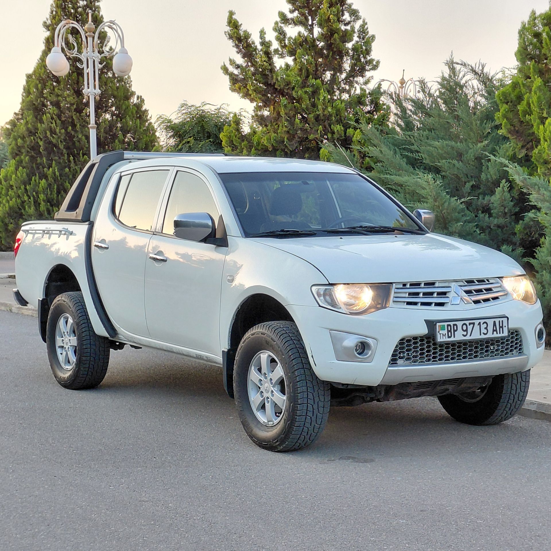 Mitsubishi L200 2012 - 220 000 TMT - Гёкдепе - img 1