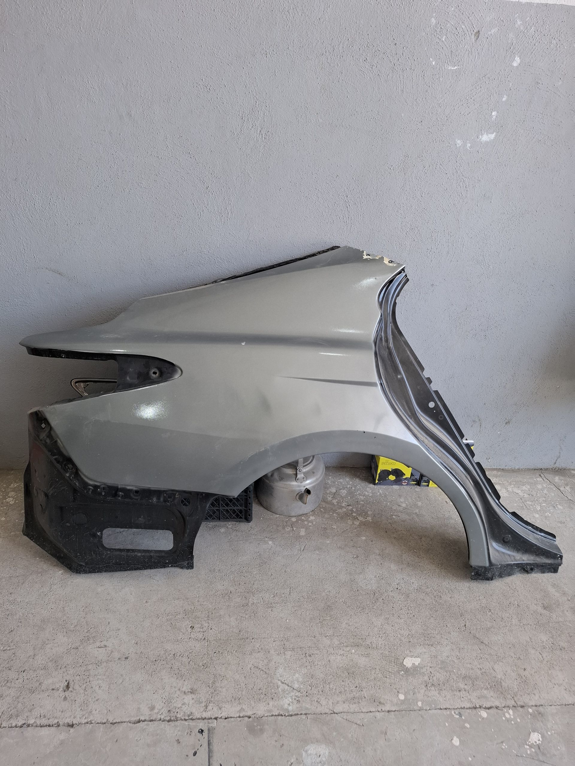 TOYOTA CAMRY sag yzky krilo 1 000 TMT - Мары - img 1