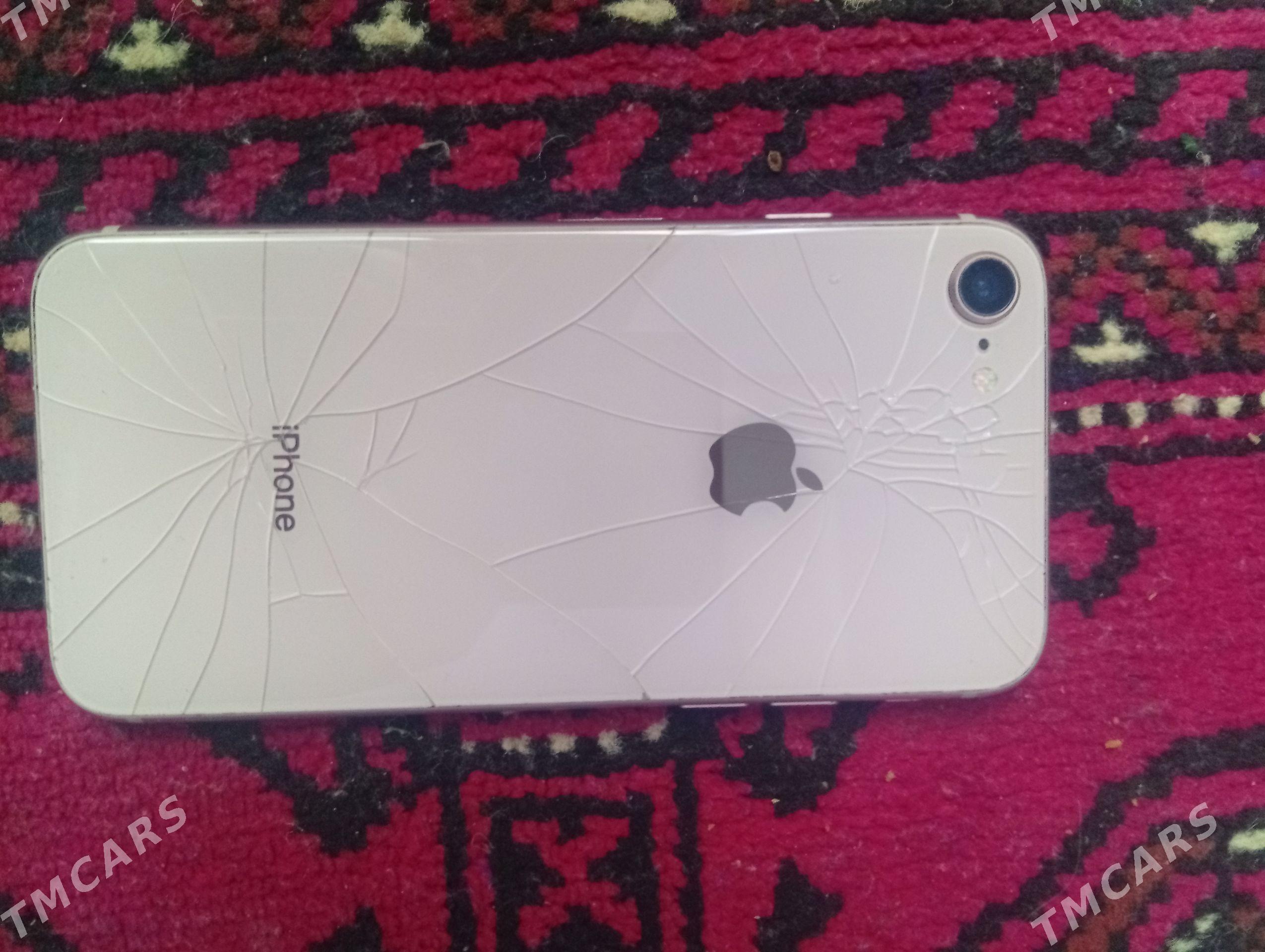 iPhone 8 - Дянев - img 1