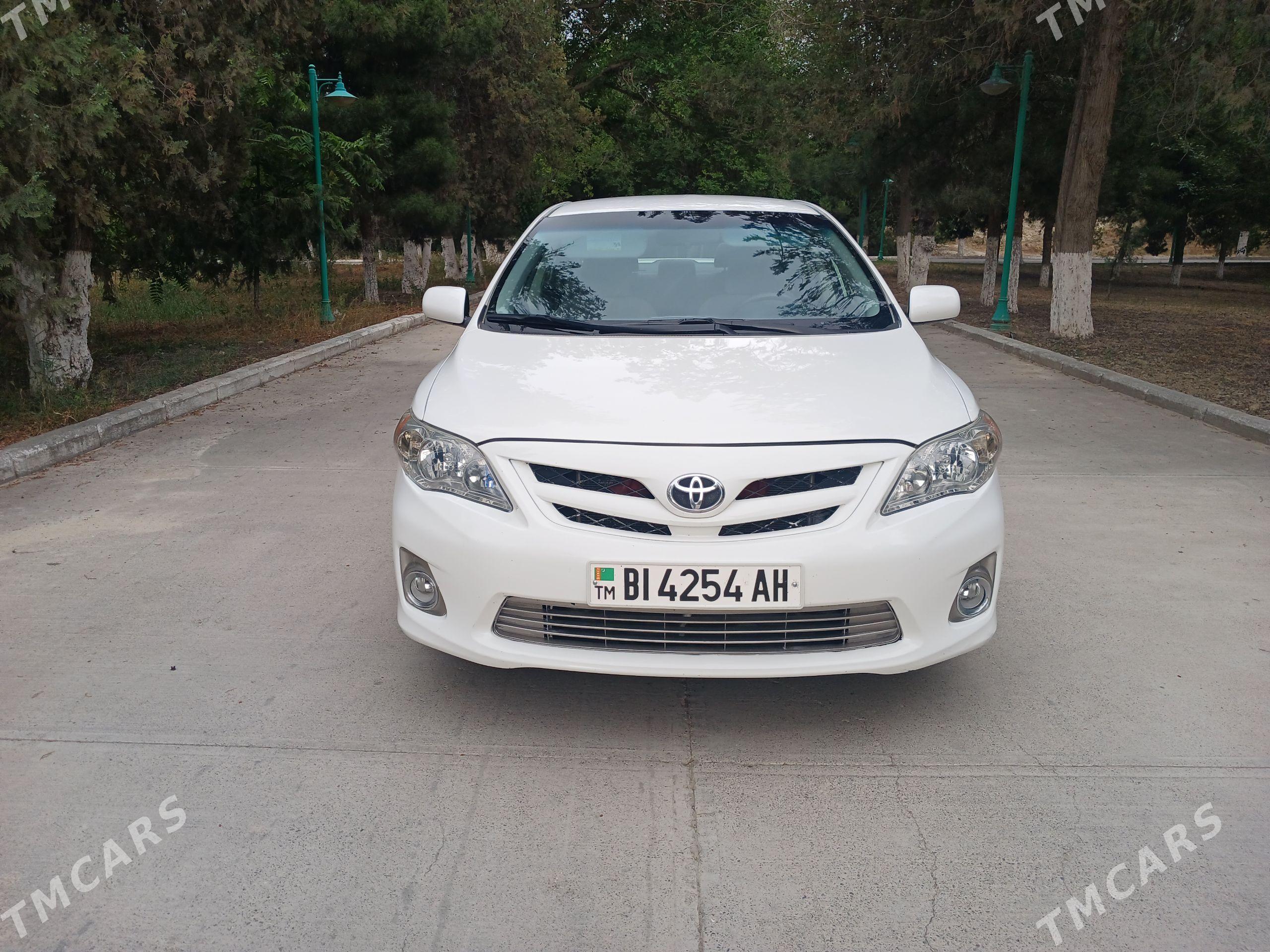 Toyota Corolla 2011 - 180 000 TMT - Гёкдепе - img 1