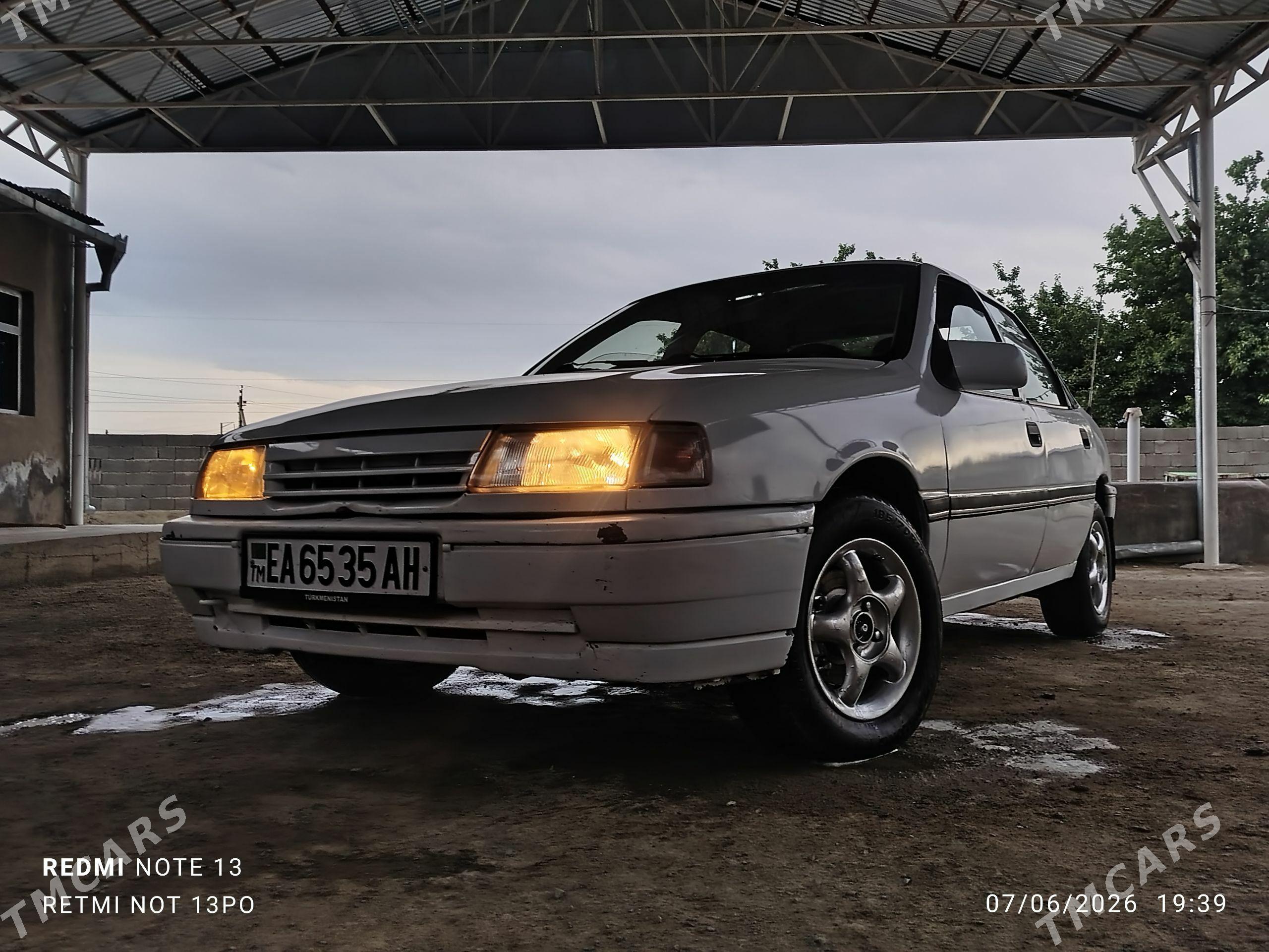 Opel Vectra 1992 - 50 000 TMT - Бахарден - img 1