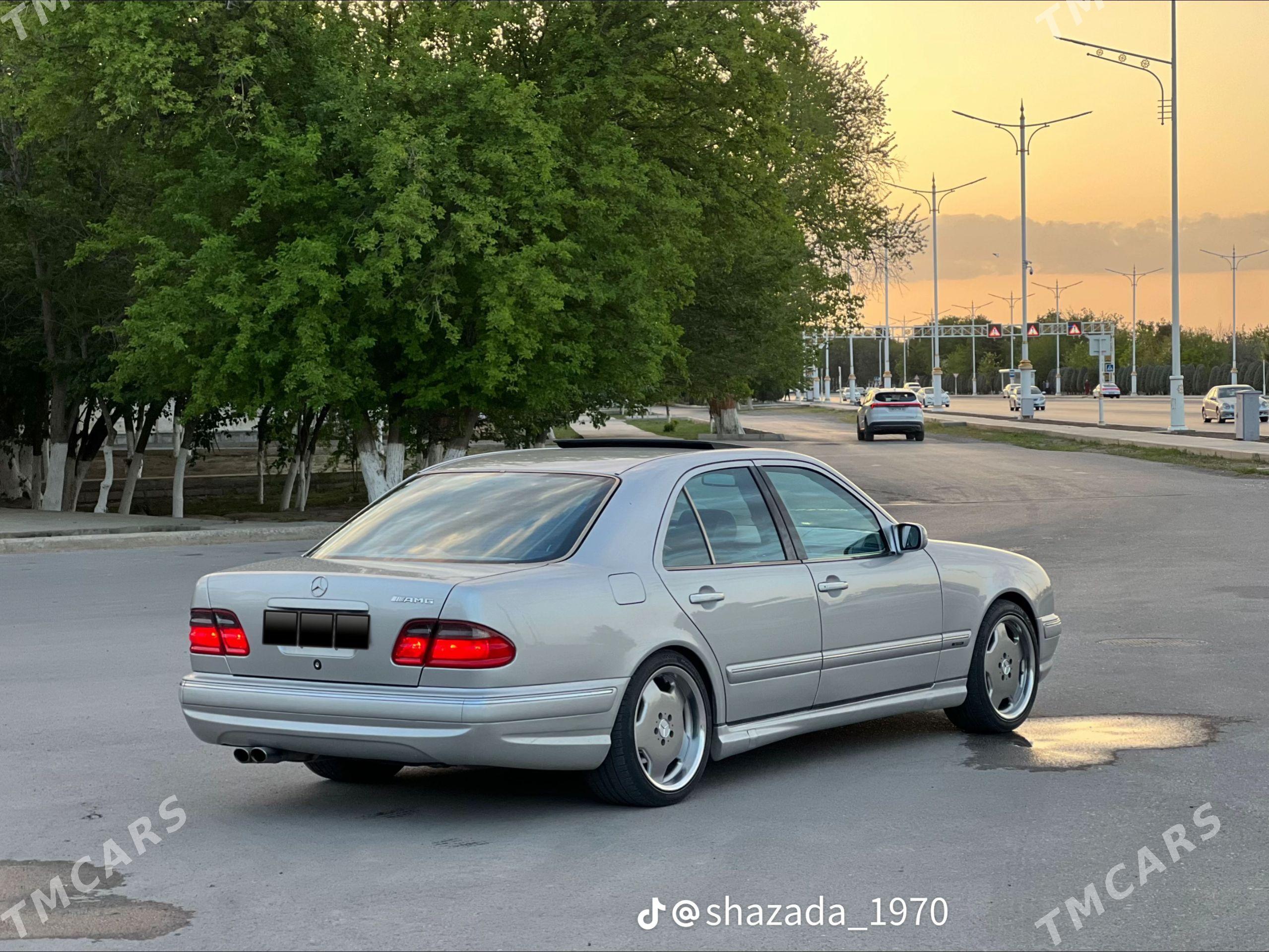 Mercedes-Benz E320 2001 - 220 000 TMT - Türkmenbaşy - img 1