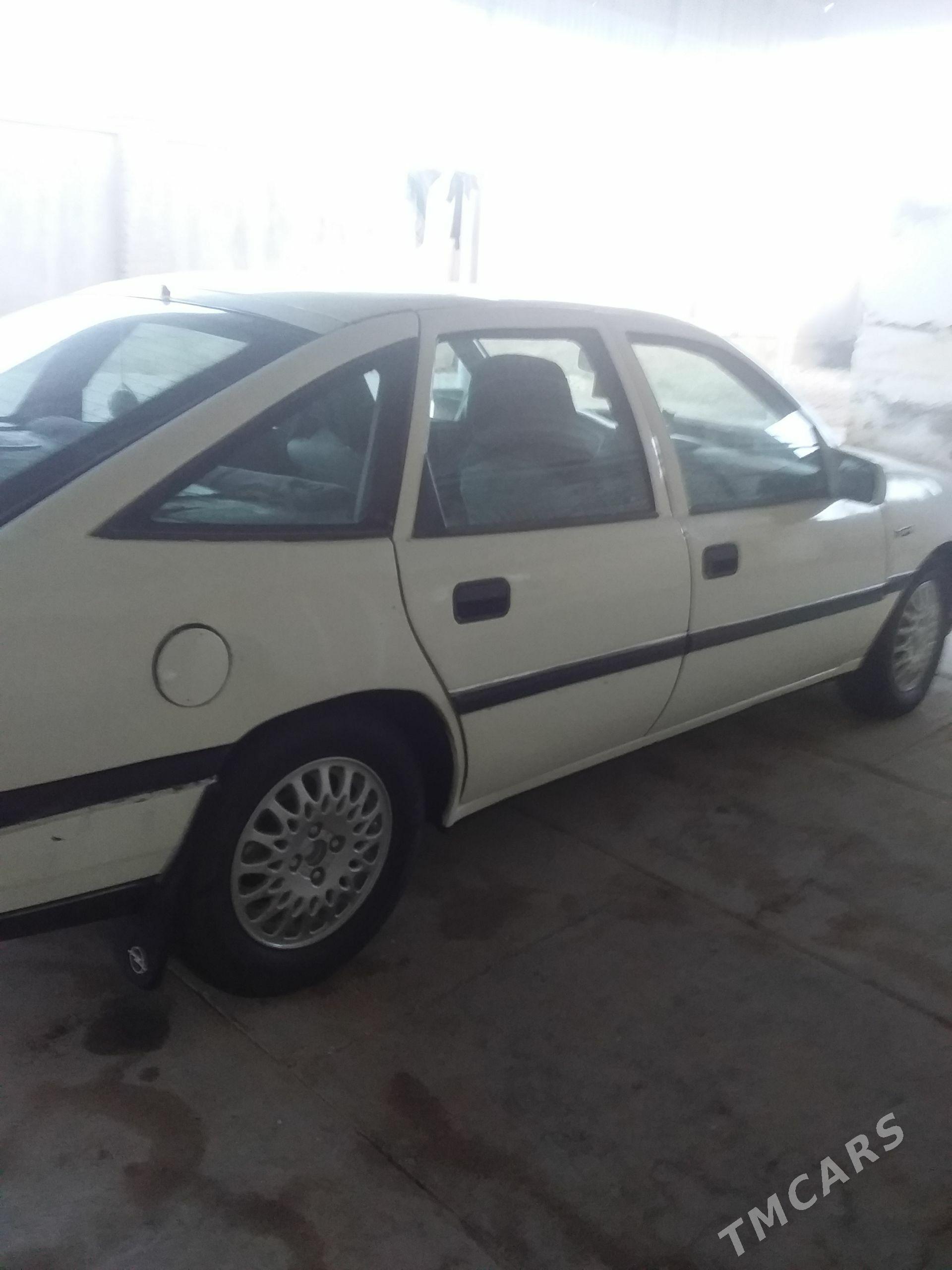Opel Vectra 1995 - 38 000 TMT - Теджен - img 1