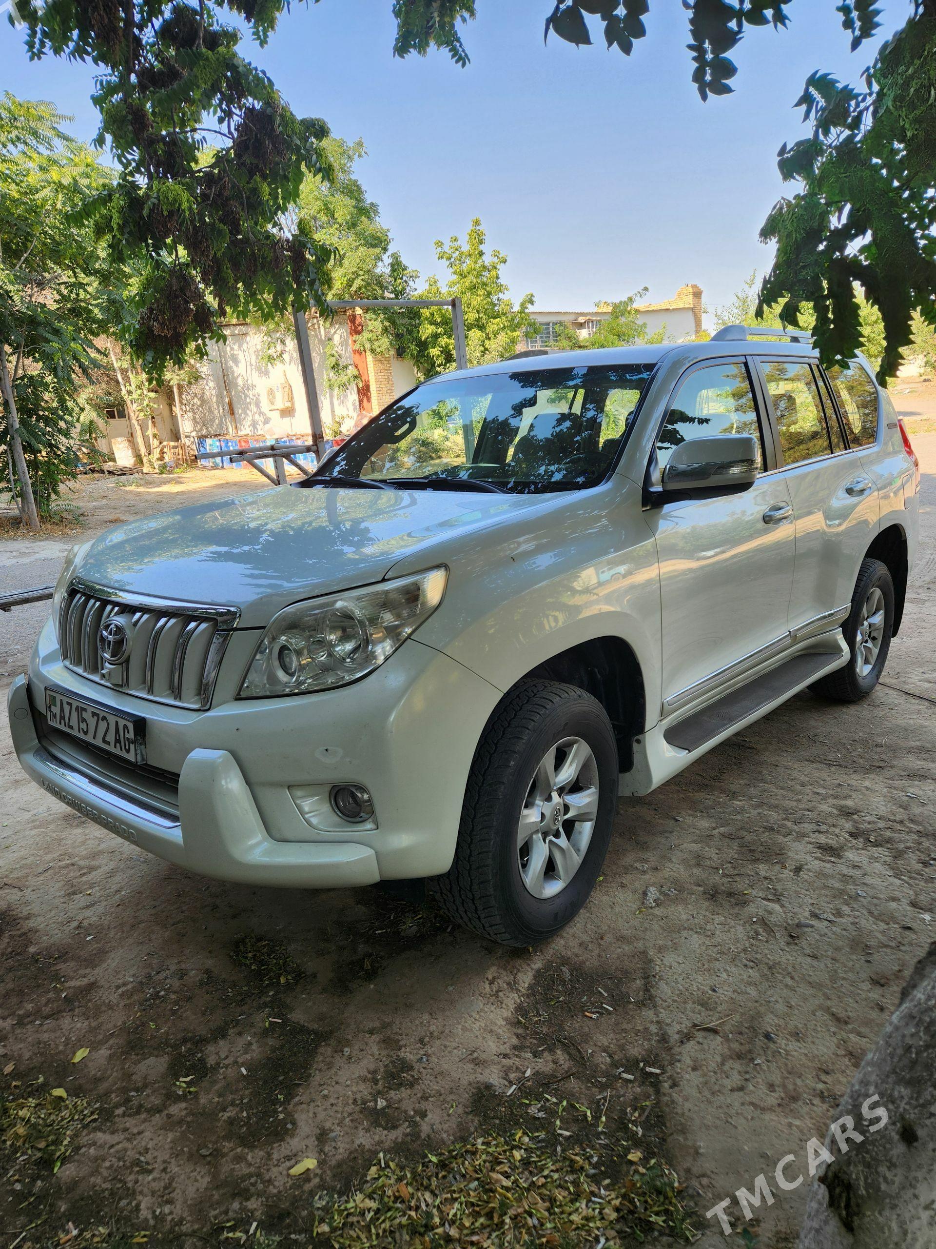 Toyota Land Cruiser Prado 2013 - 680 000 TMT - ул. Подвойского (Битарап Туркменистан шаёлы) - img 1