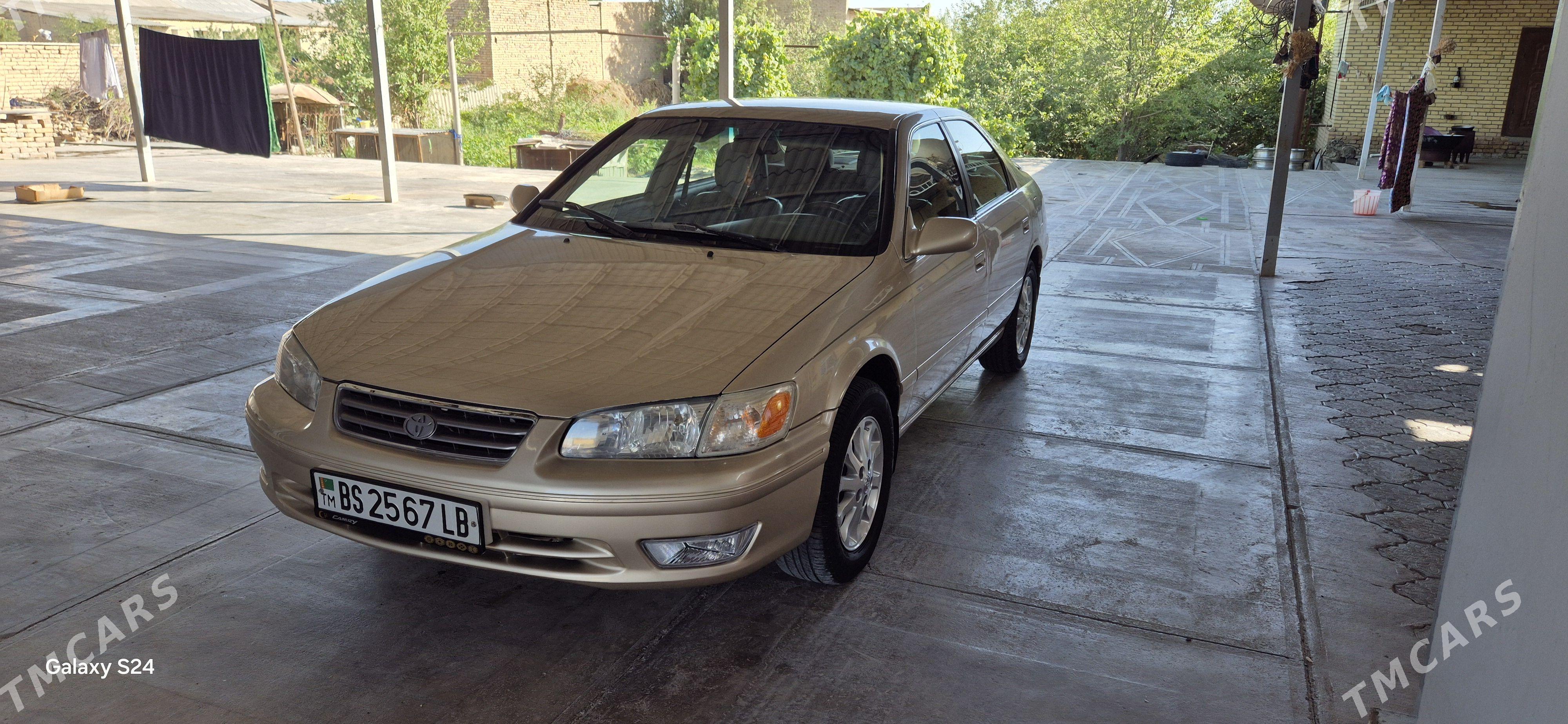 Toyota Camry 2000 - 185 000 TMT - Kerki - img 1