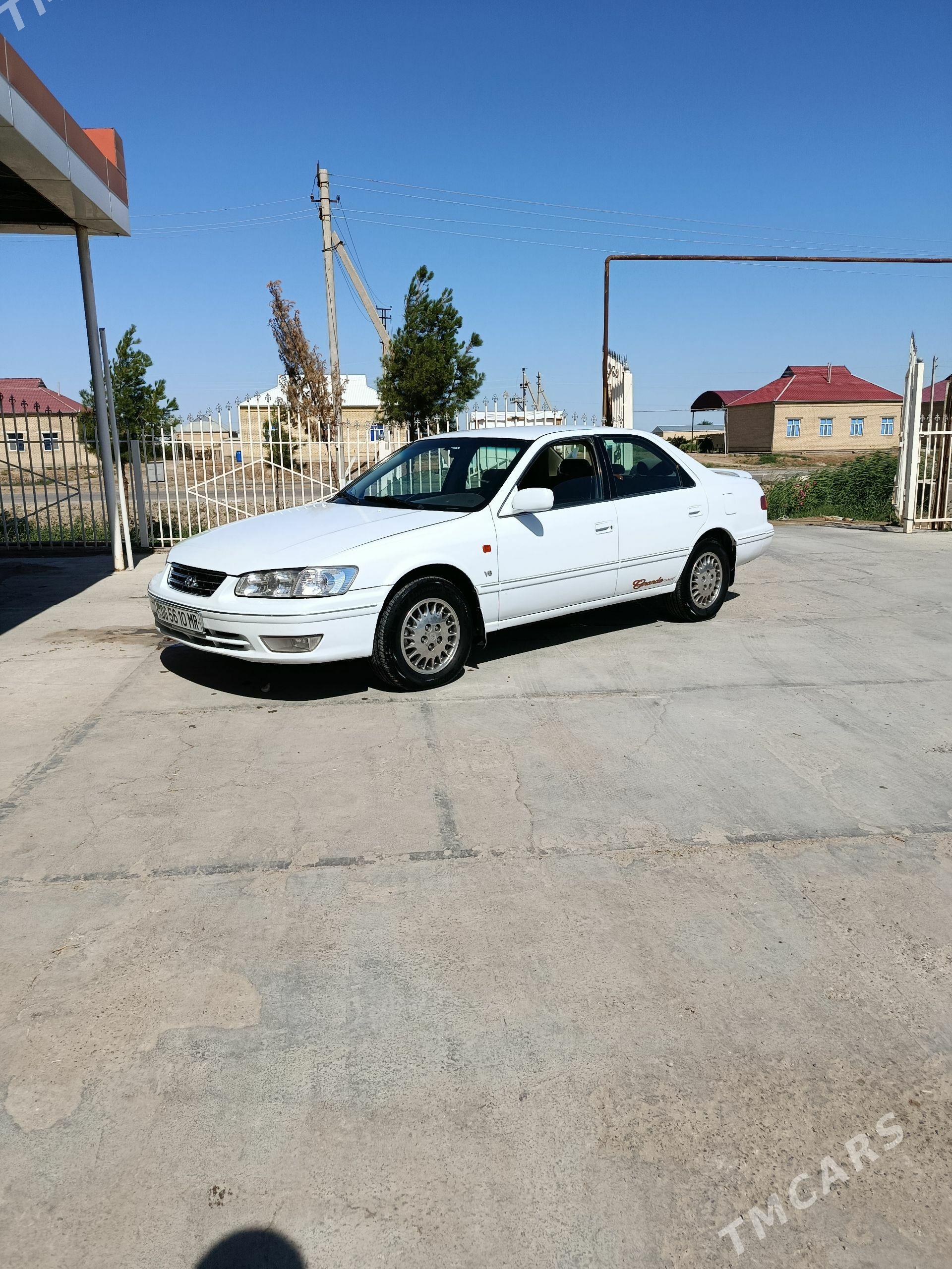 Toyota Camry 2000 - 180 000 TMT - Baýramaly - img 1